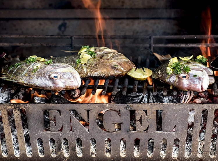 Engel fired whole snapper with peperonata (serves 4)