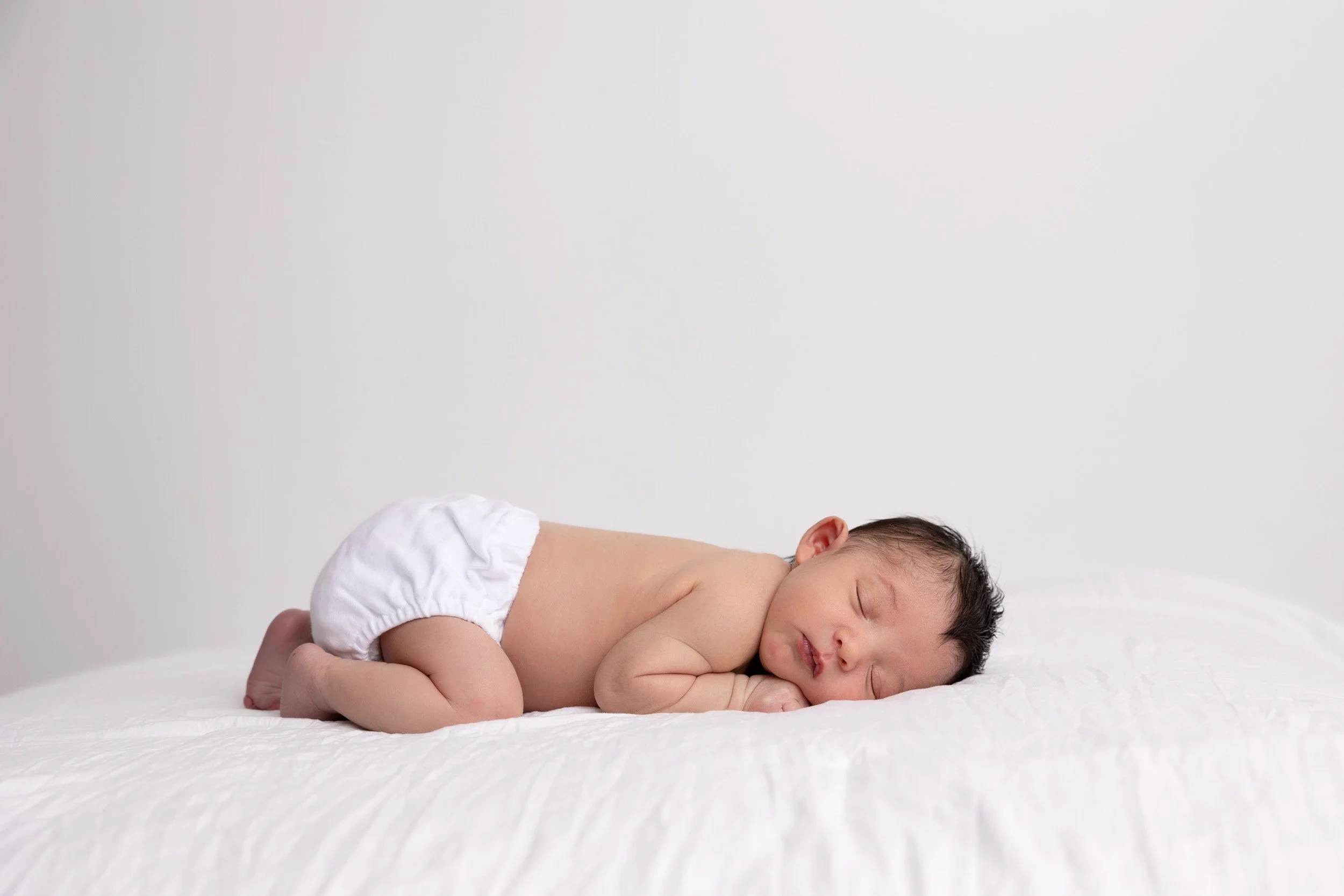 why I keep my newborn baby portraits simple
