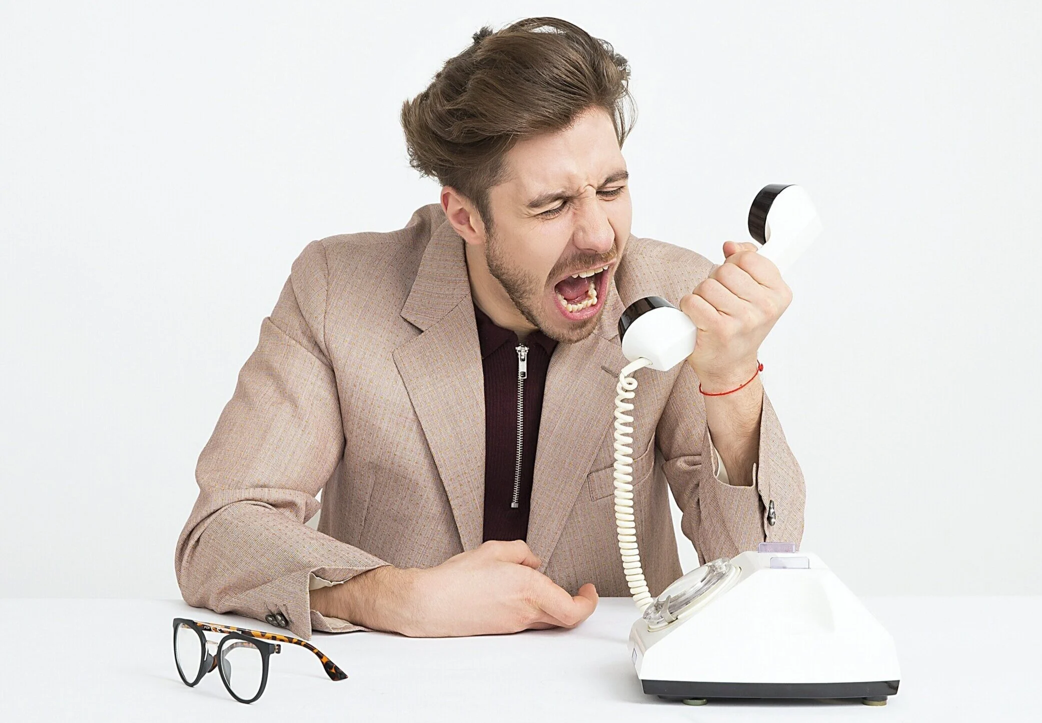 Telesales – New clients, cold calls and follow-up. 8 ways to use this resource.