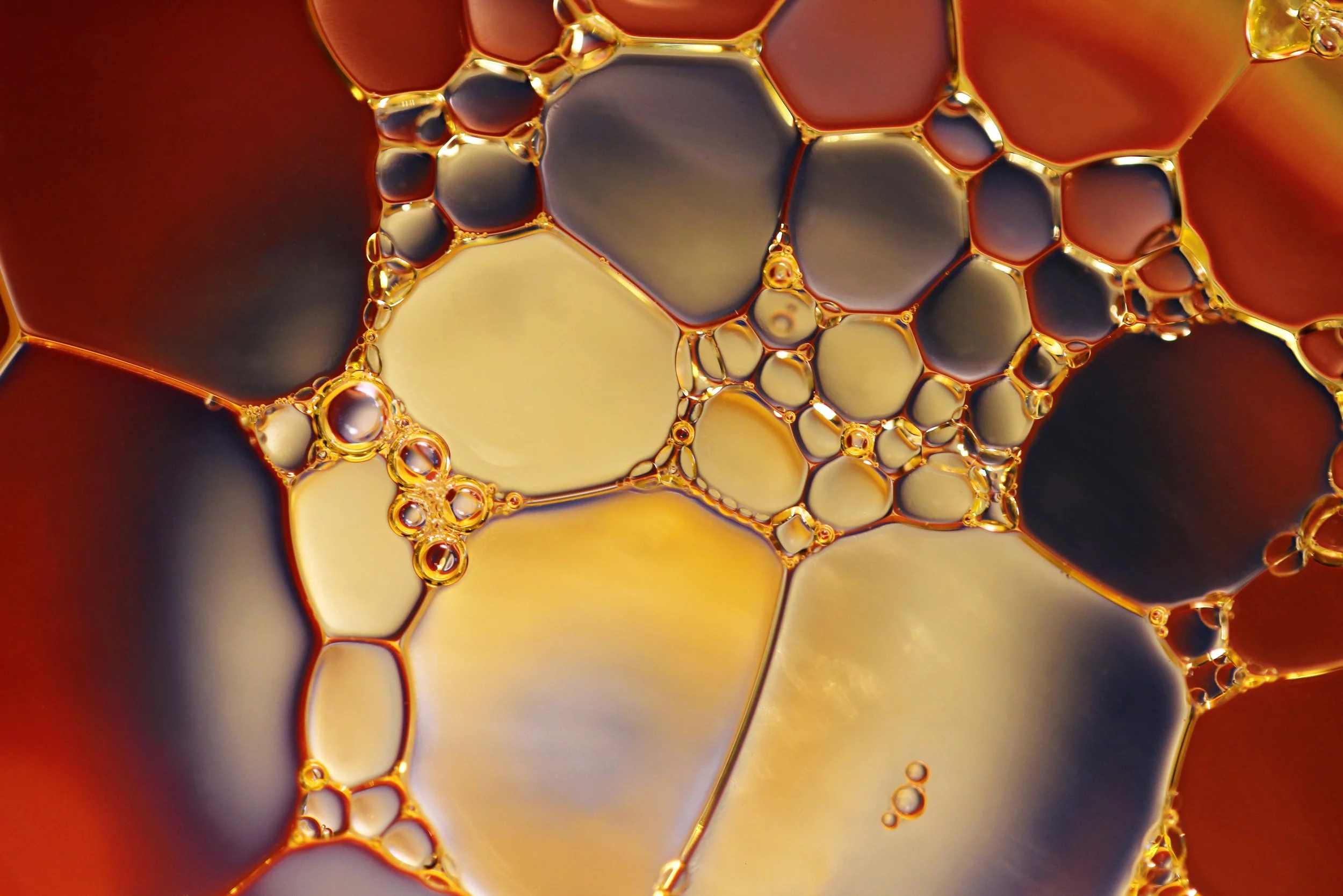 Hydrocarbon releases to water require a rapid response to prevent negative environmental impacts and to prevent spill migration. We deploy absorbent booms and other materials to help contain this type of spill.