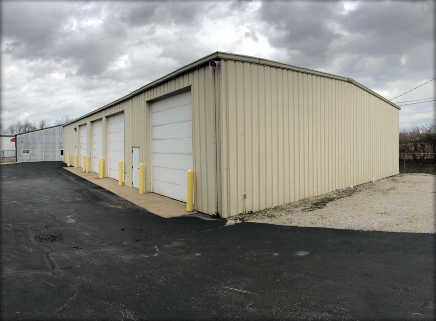 308 Crossfield Drive Versailles, KY — White Oak