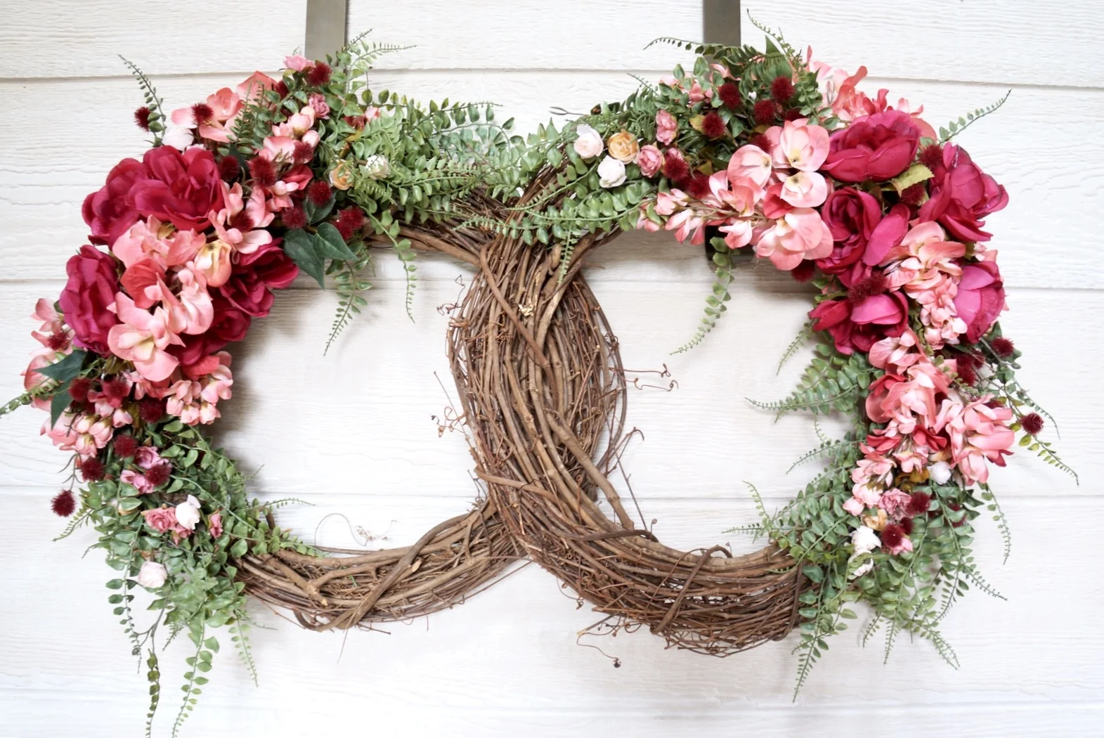 Wreath-Fall-Wedding-couples.jpg