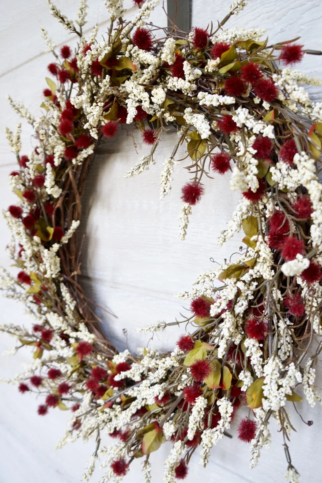 cranberry-white-wreath.jpg