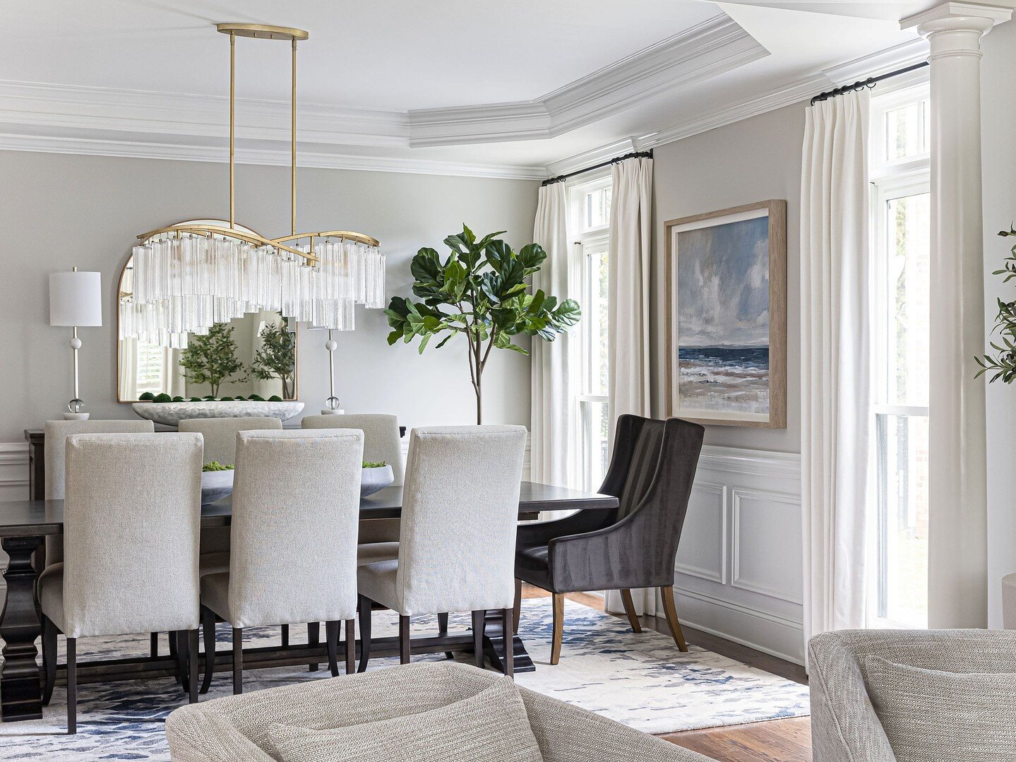 For close to a decade, Sara Lynn Brennan Interiors has been acclaimed as the go-to Charlotte interior designer, representing the next wave of design taste-making. My portfolio runs the gamut from custom new builds, large-scale renovations, and full-s