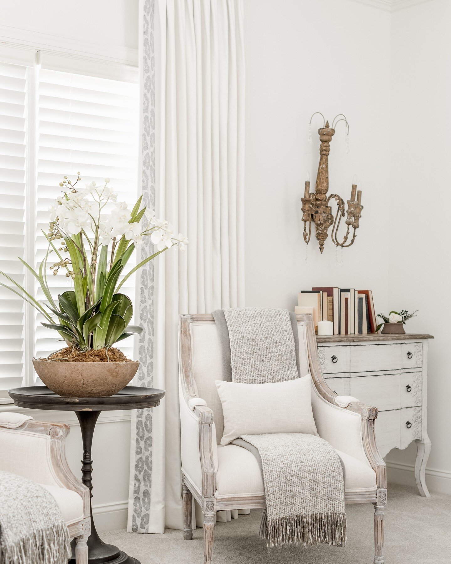 Even the simplest design project can make your home look lavish when the focus is on nuanced choices.

When everything comes together and is on display, there is no room for error. That is where Sara Lynn Brennan Interiors excels&hellip;creating envi