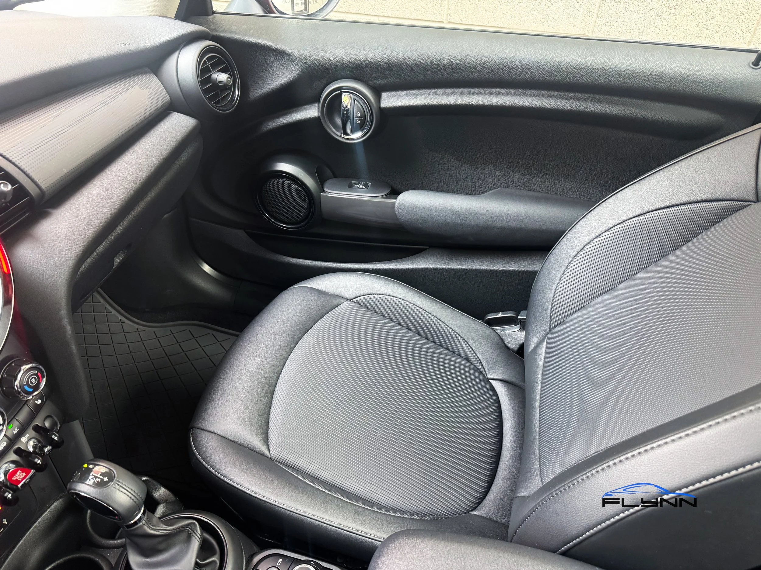 2019-MINI-COOPER-flynn-automotive-09.jpg