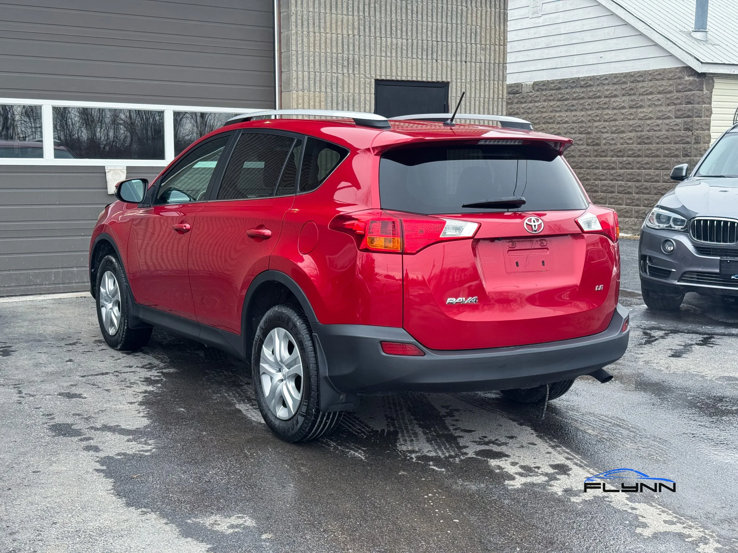 2015-TOYOTA-RAV4-FLYNN-AUTOMOTIVE-04.jpg
