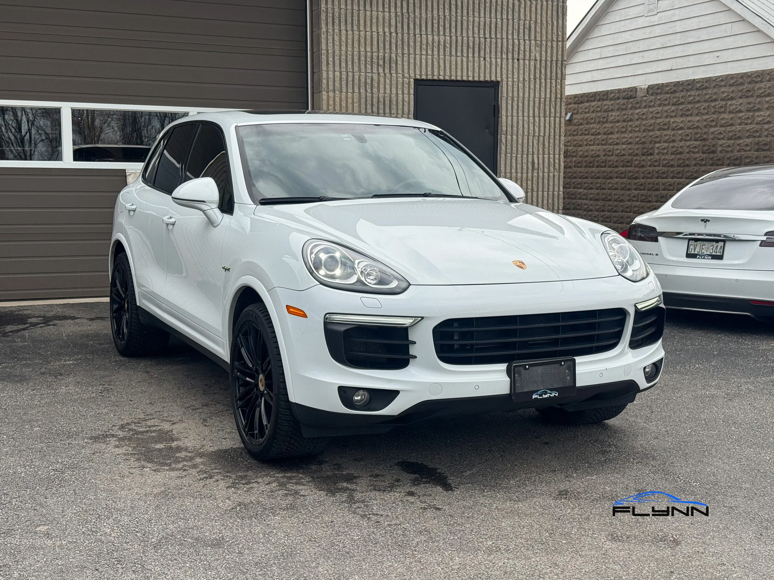 2017-porsche-cayenne-s-ehybrid-flynn-automotive-75.jpg