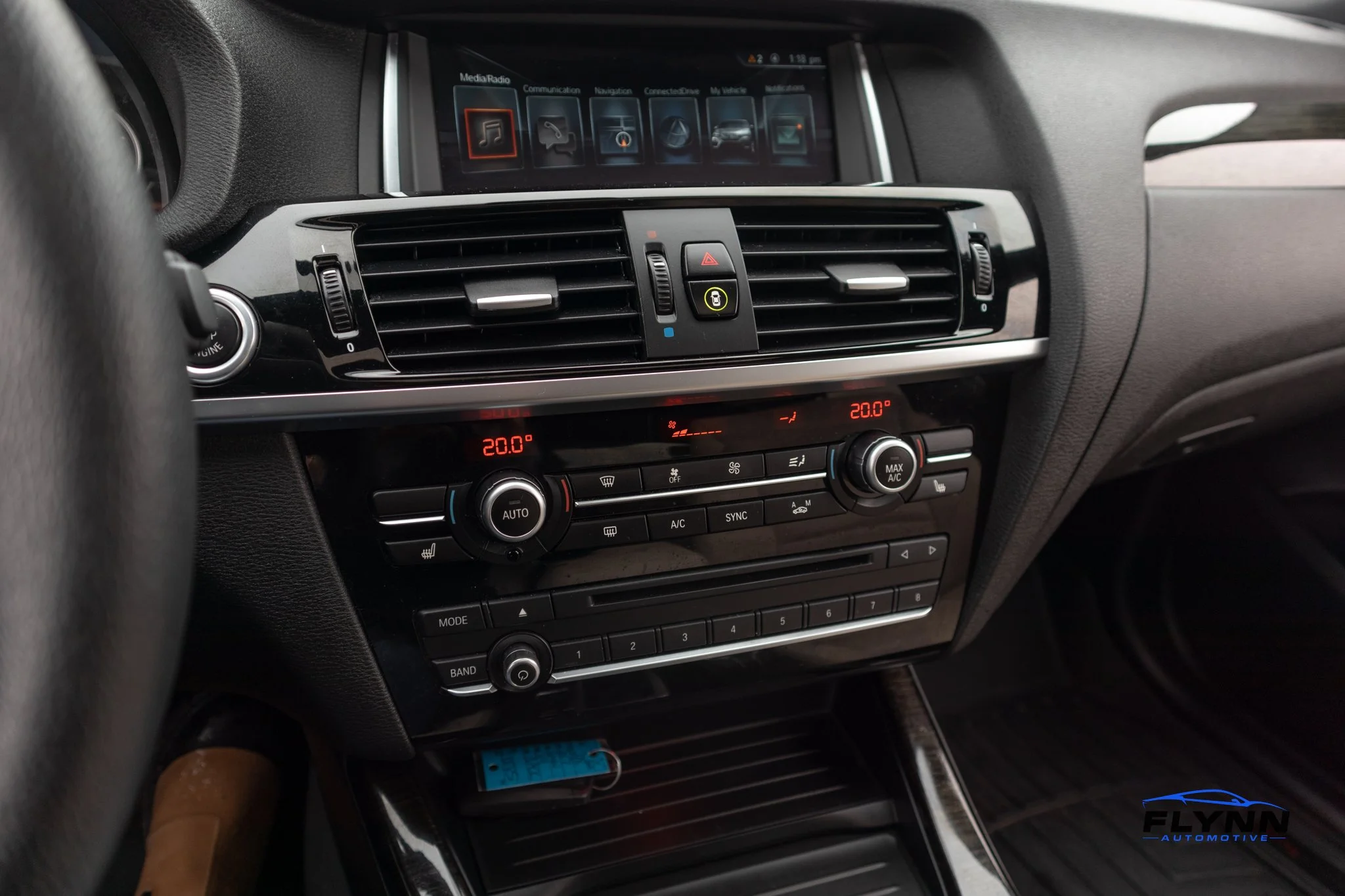 2017-BMW-X4-11.jpg