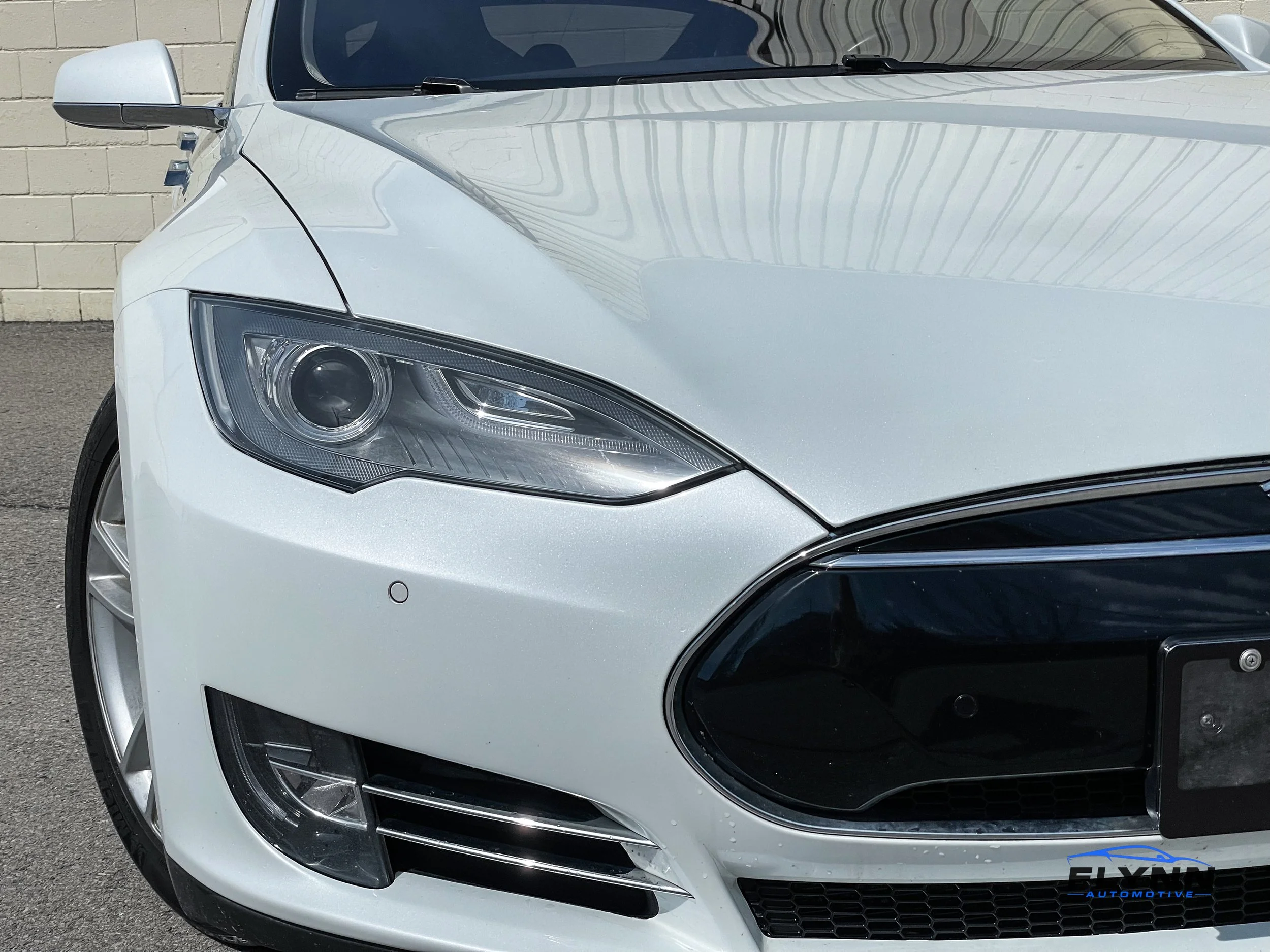2014-Tesla-ModelS85-Flynn-Automotive-33.jpg