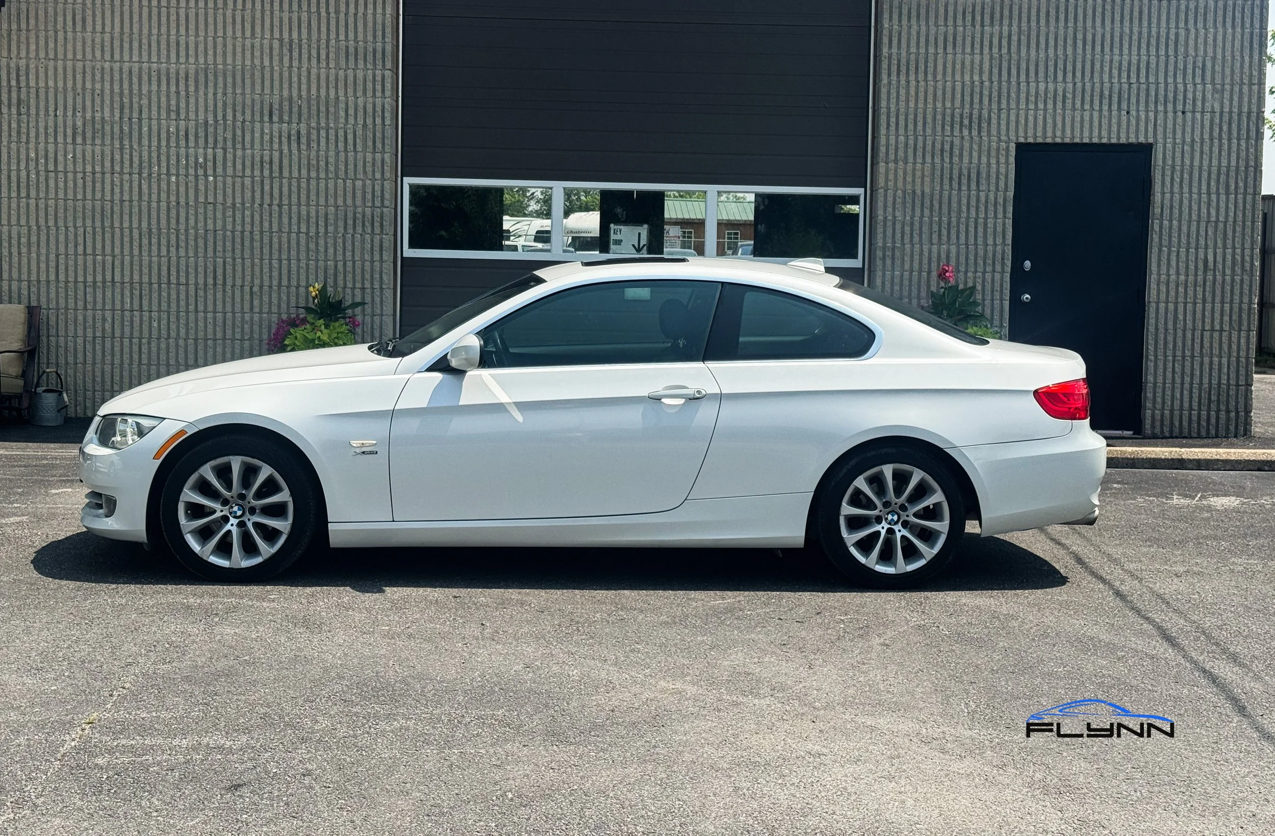 2013-BMW-328IXDRIVE-FLYNN-AUTOMOTIVE-31.jpg