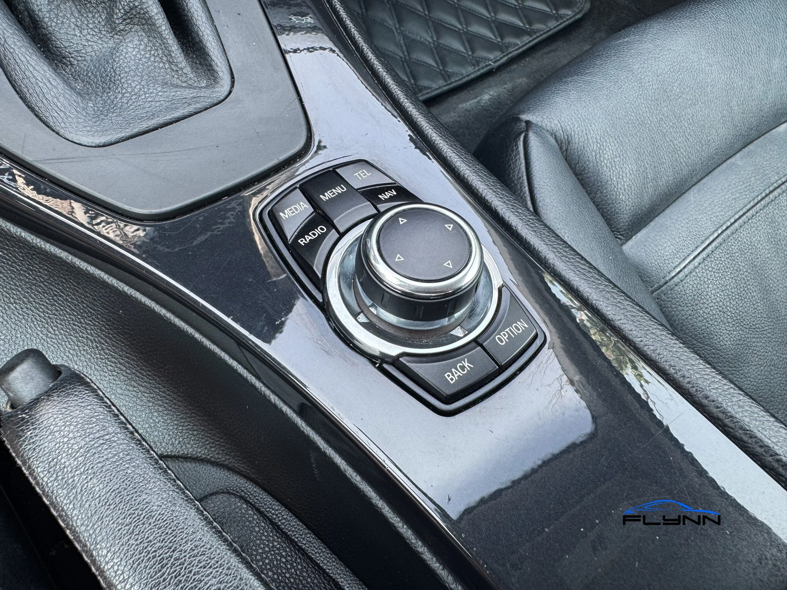 2013-BMW-328IXDRIVE-FLYNN-AUTOMOTIVE-09.jpg
