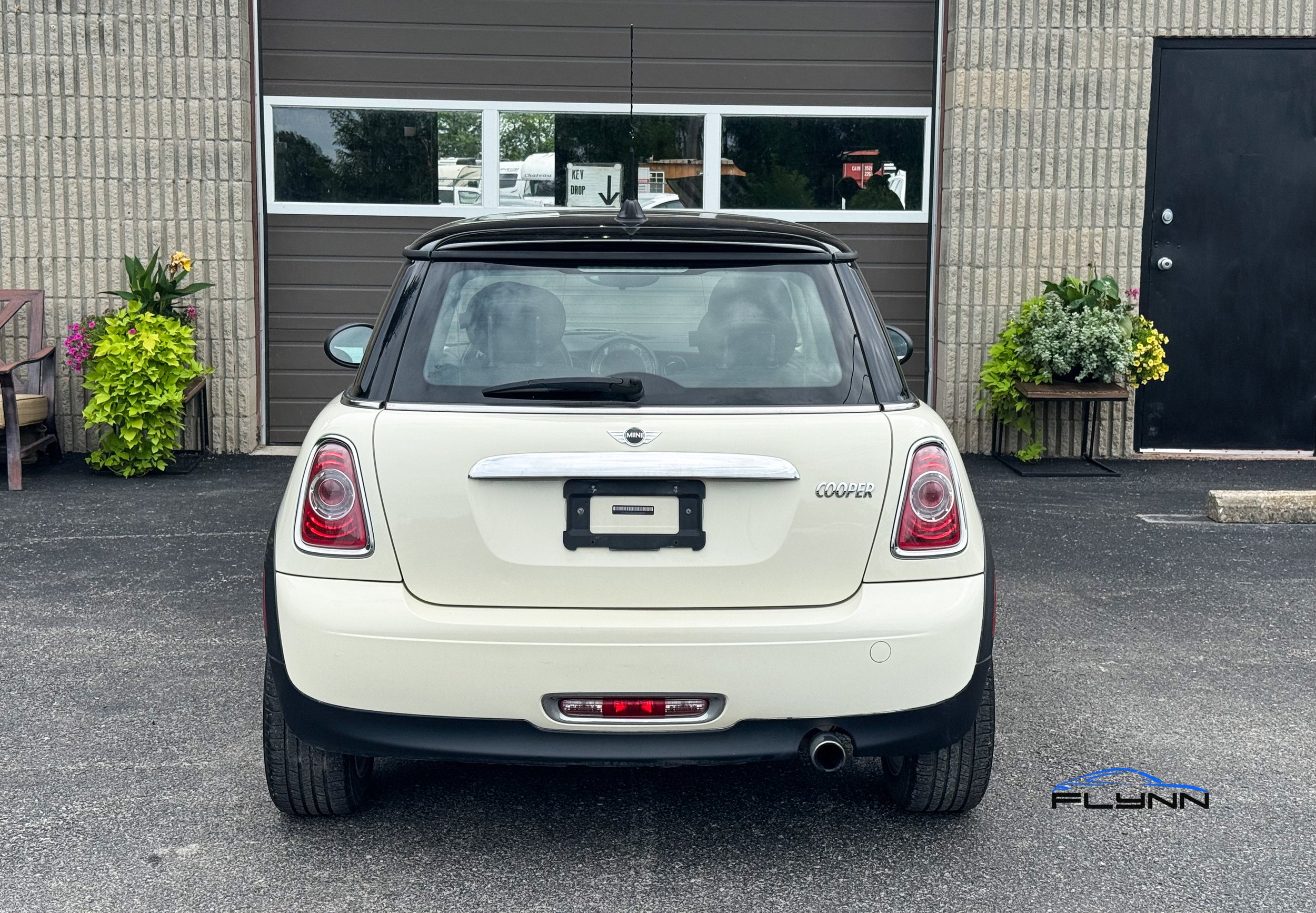 2011-MINI-COOPER-FLYNN-AUTOMOTIVE-14.jpg