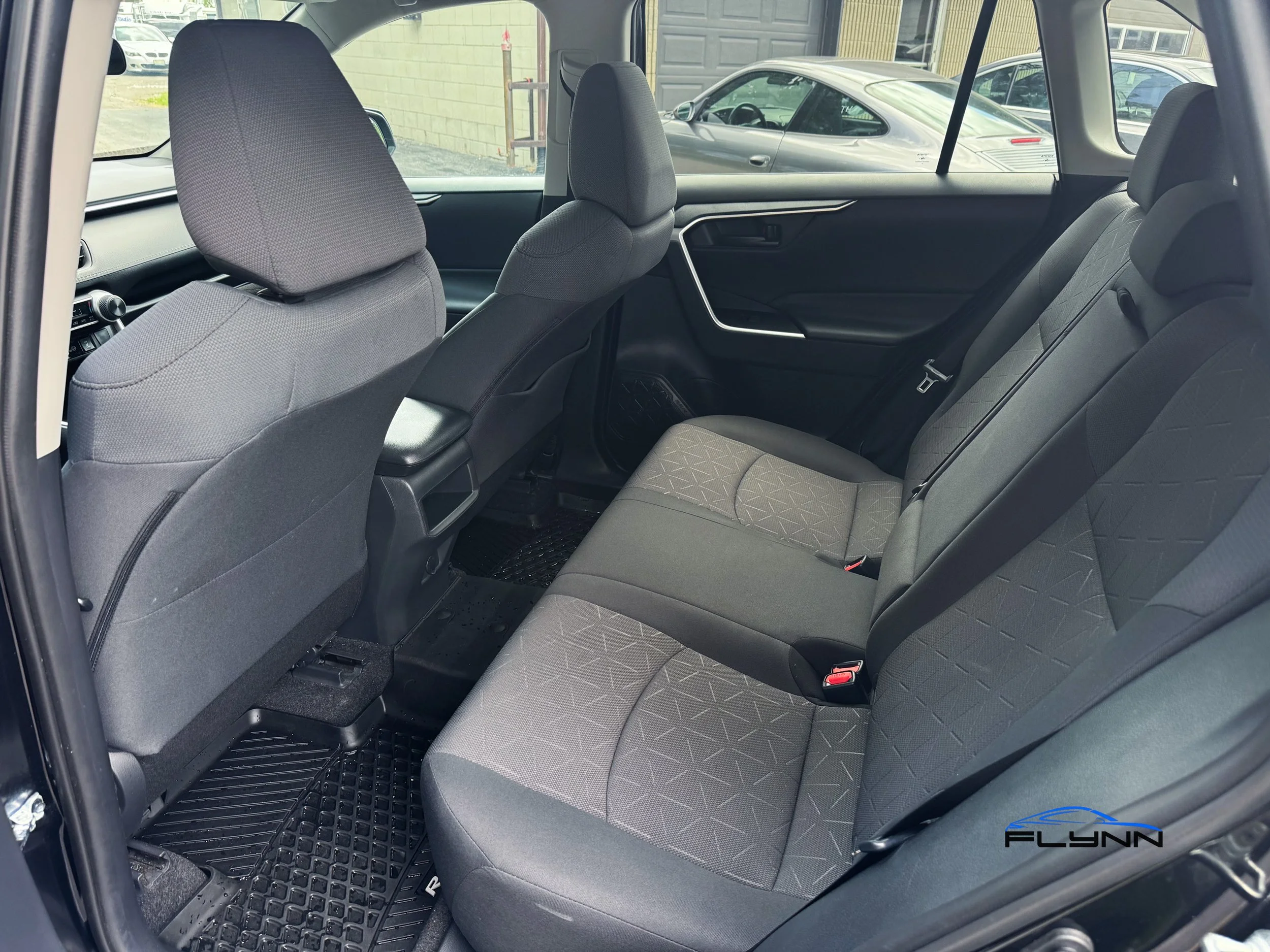 2019-Toyota-RAV4-LE-flynn-automotive-14.jpg