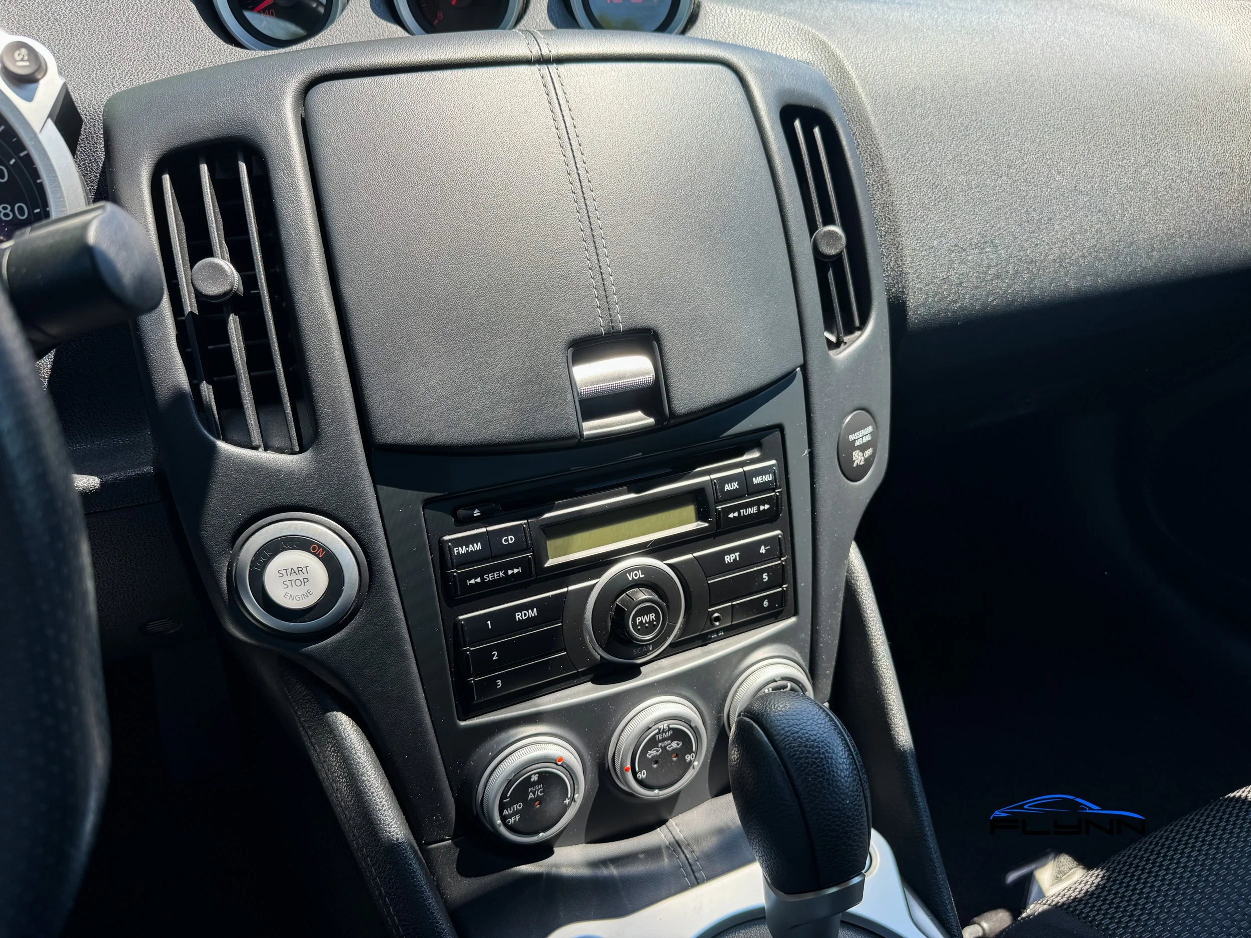 2011-NISSAN-370Z-flynn-automotive-09.jpg
