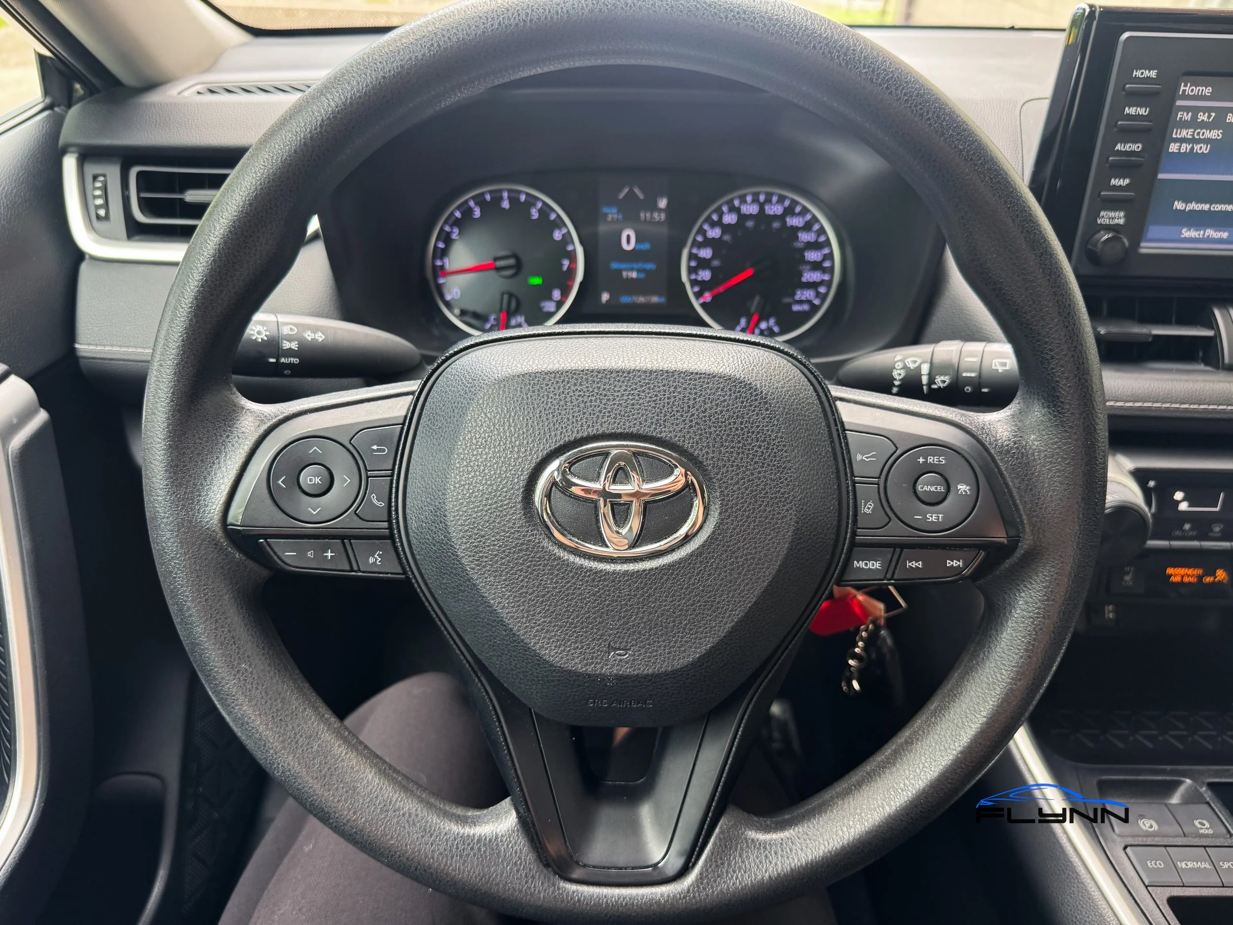 2019-Toyota-RAV4-LE-flynn-automotive-04.jpg