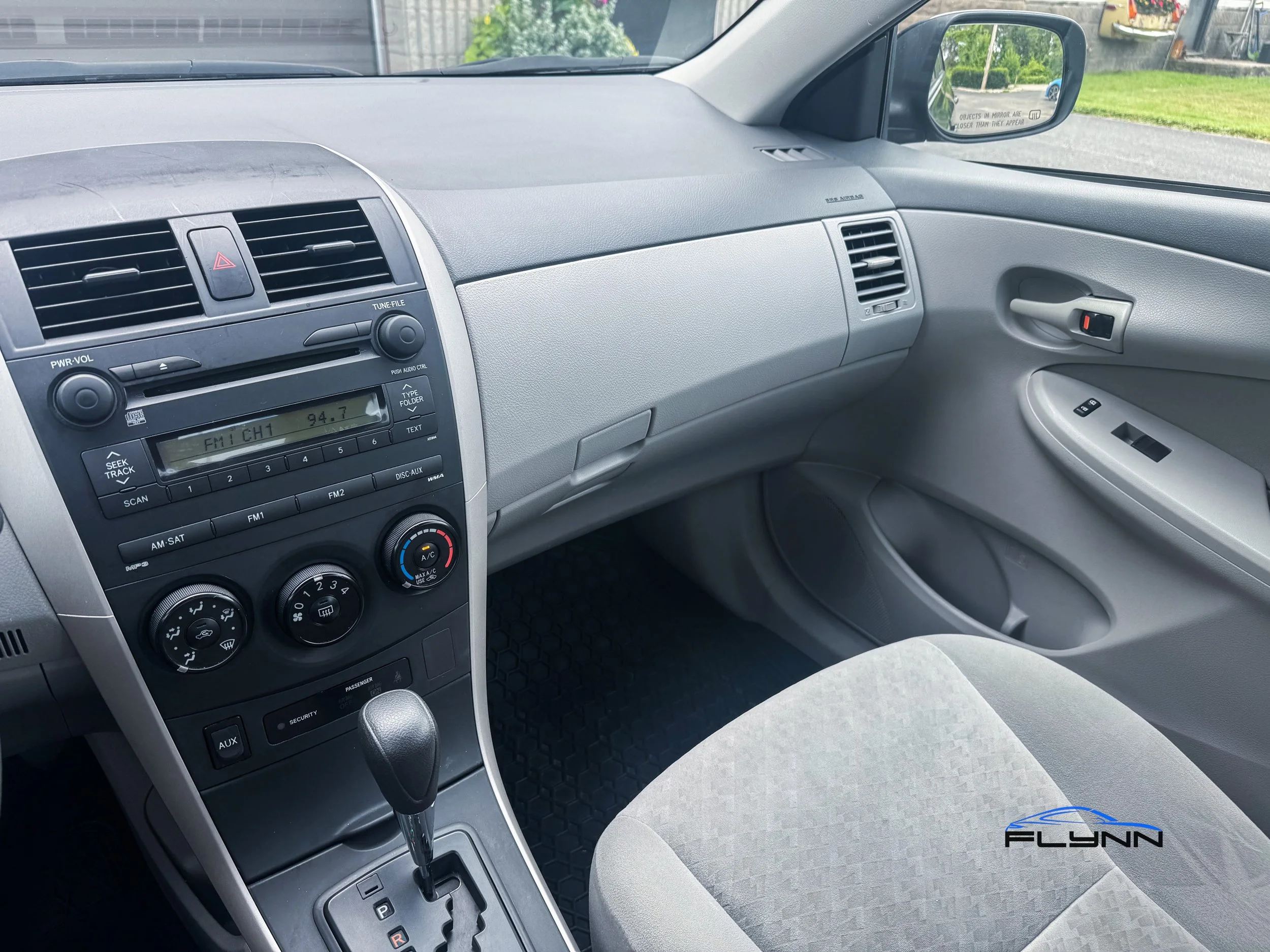 2009-TOYOTA-COROLLA-FLYNN-AUTOMOTIVE-03.jpg