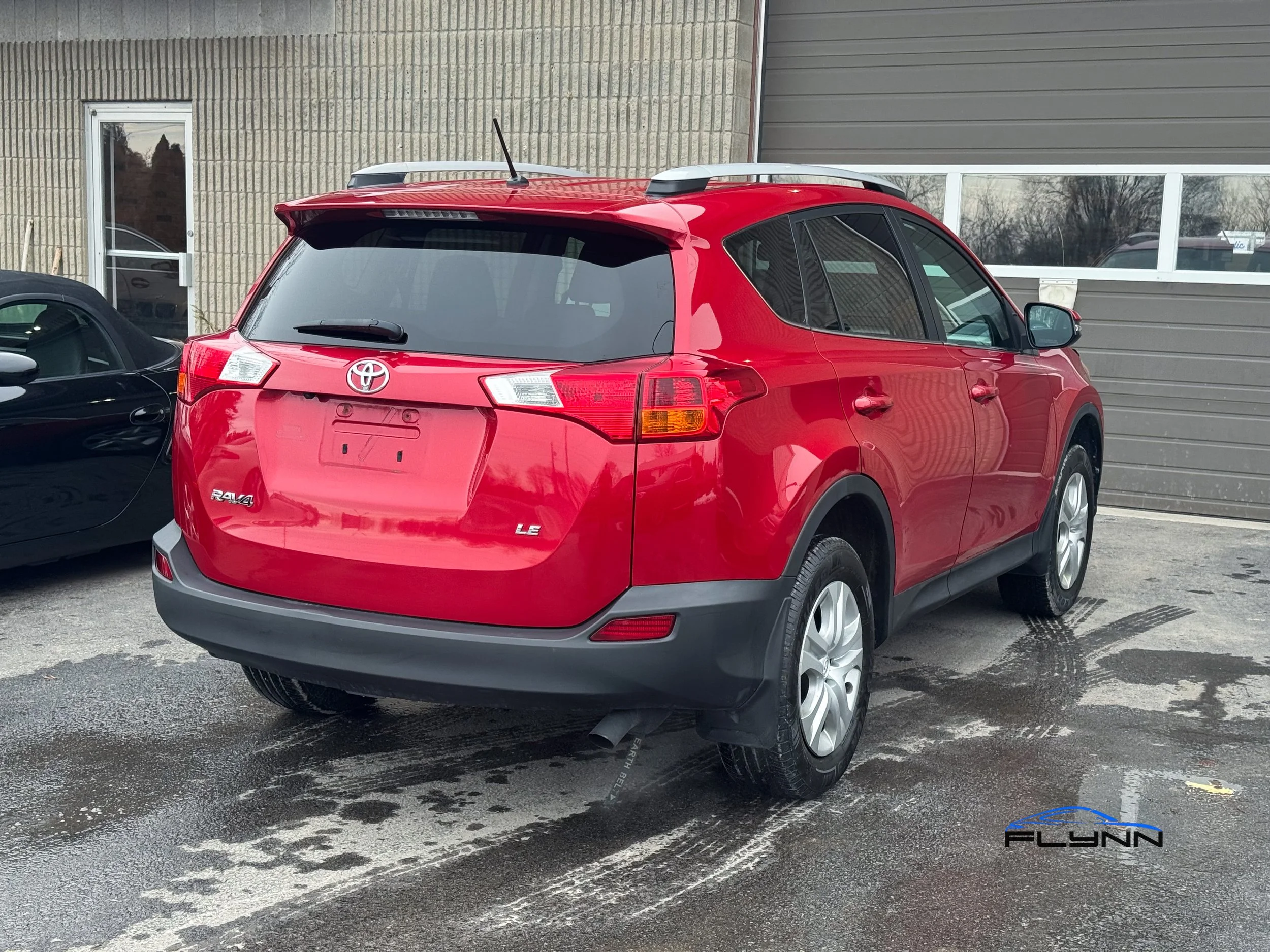 2015-TOYOTA-RAV4-FLYNN-AUTOMOTIVE-02.jpg
