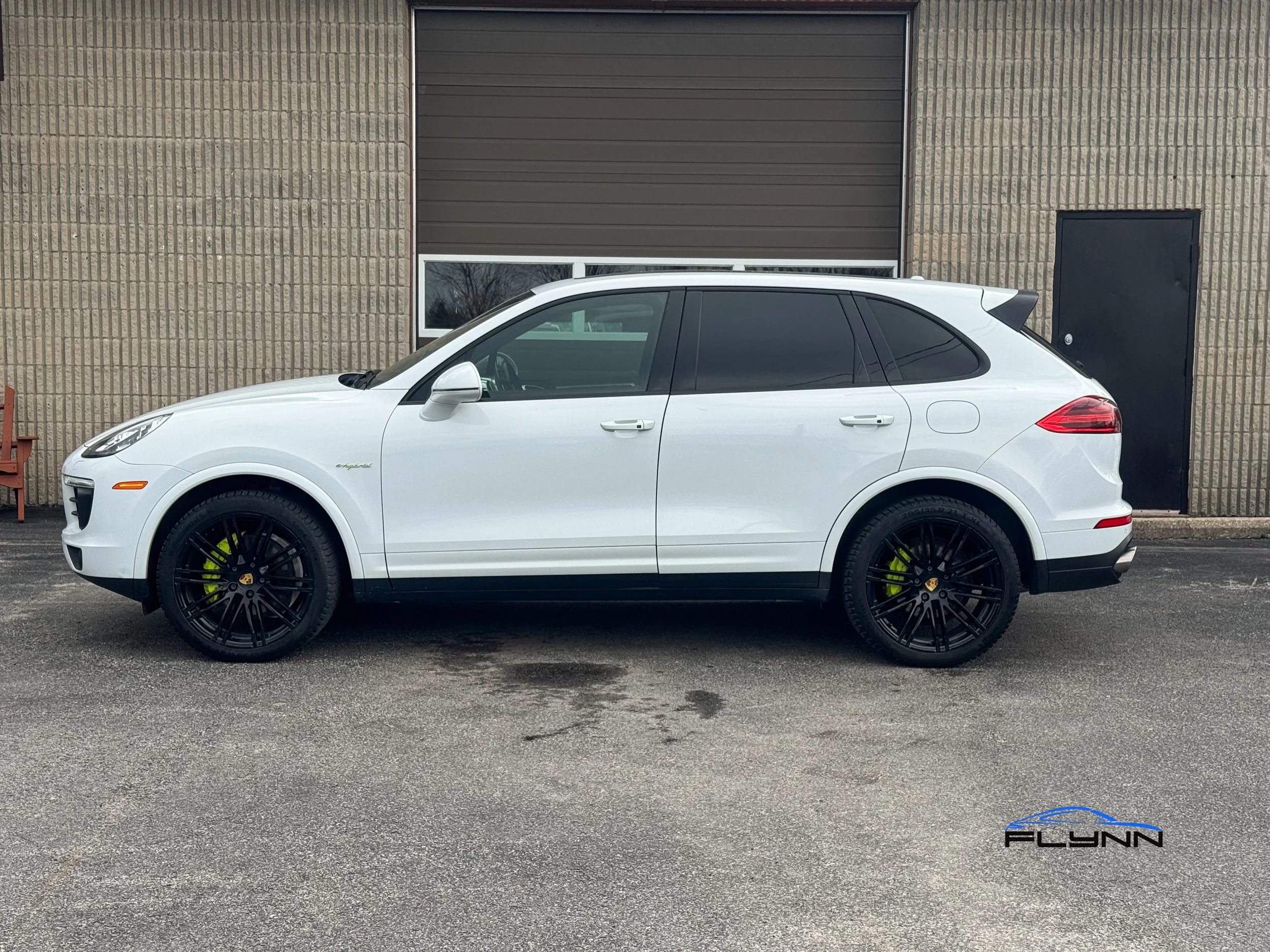 2017-porsche-cayenne-s-ehybrid-flynn-automotive-71.jpg