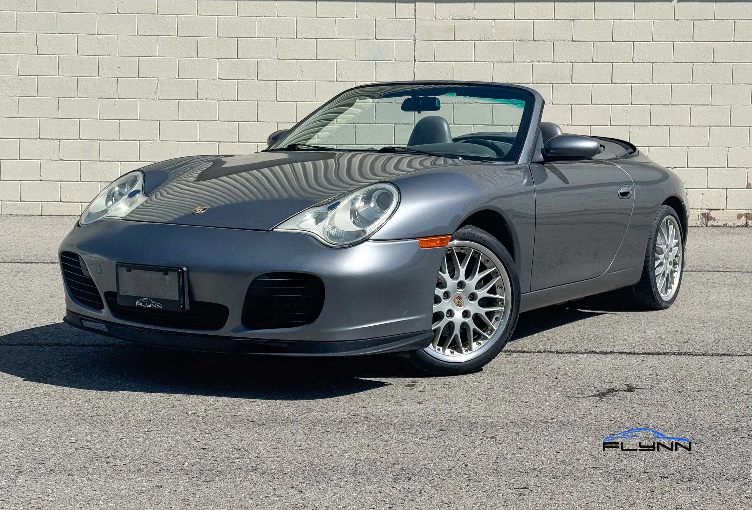 2004 Porsche 911 Carrera Convertible • $32990 + HST