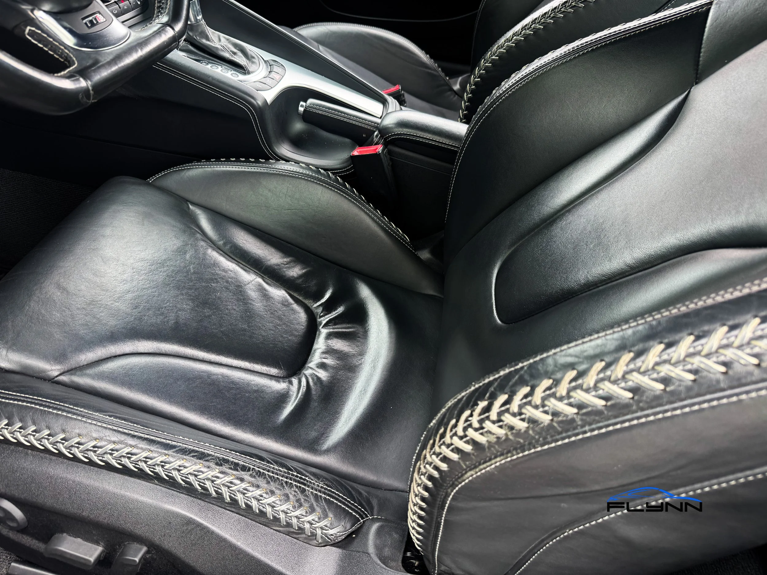 2009-Audi-TTS--flynn-automotive-10.jpg