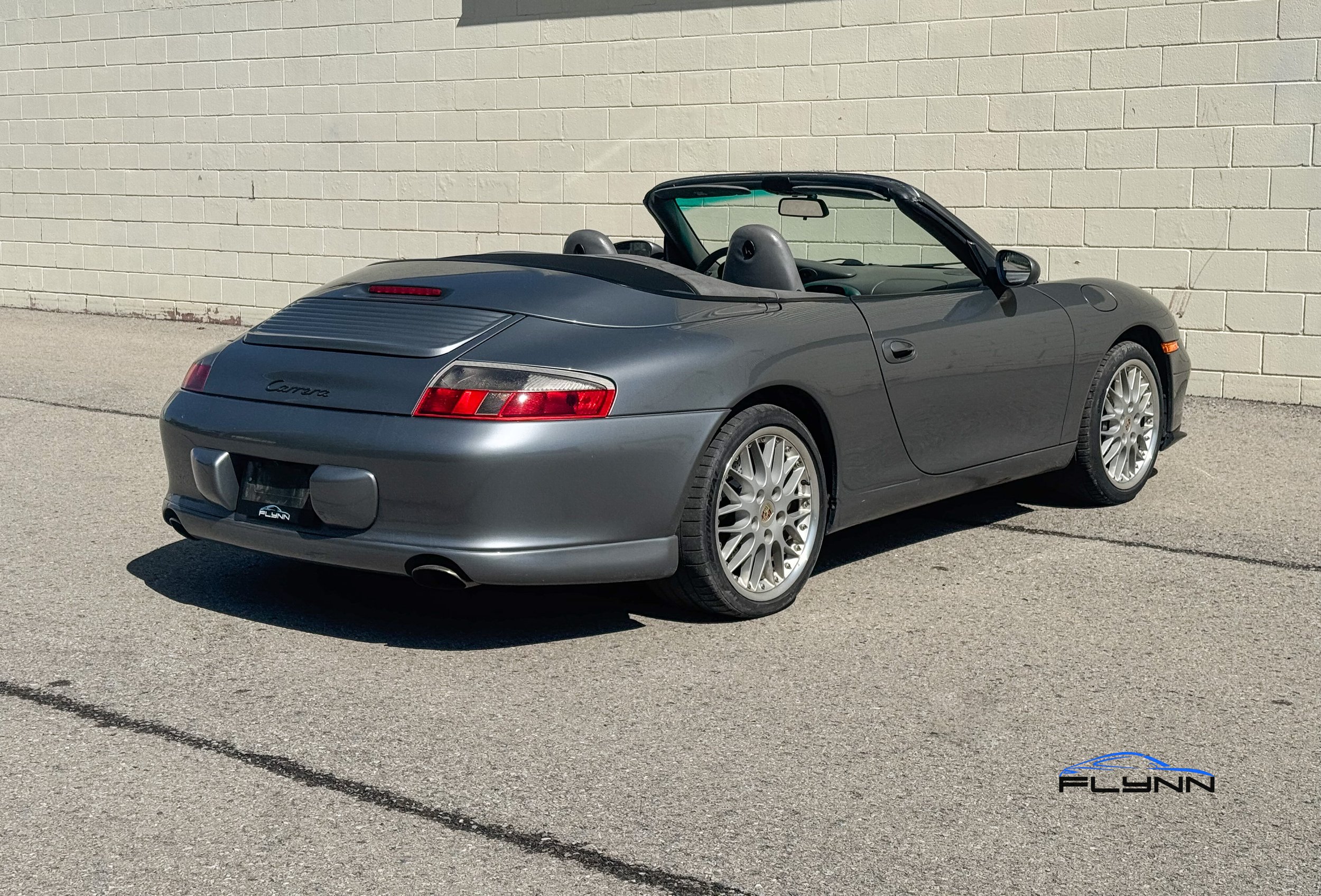 2004-PORSCHE-911-CONVERTIBLE-FLYNN-AUTOMOTIVE-25.jpg