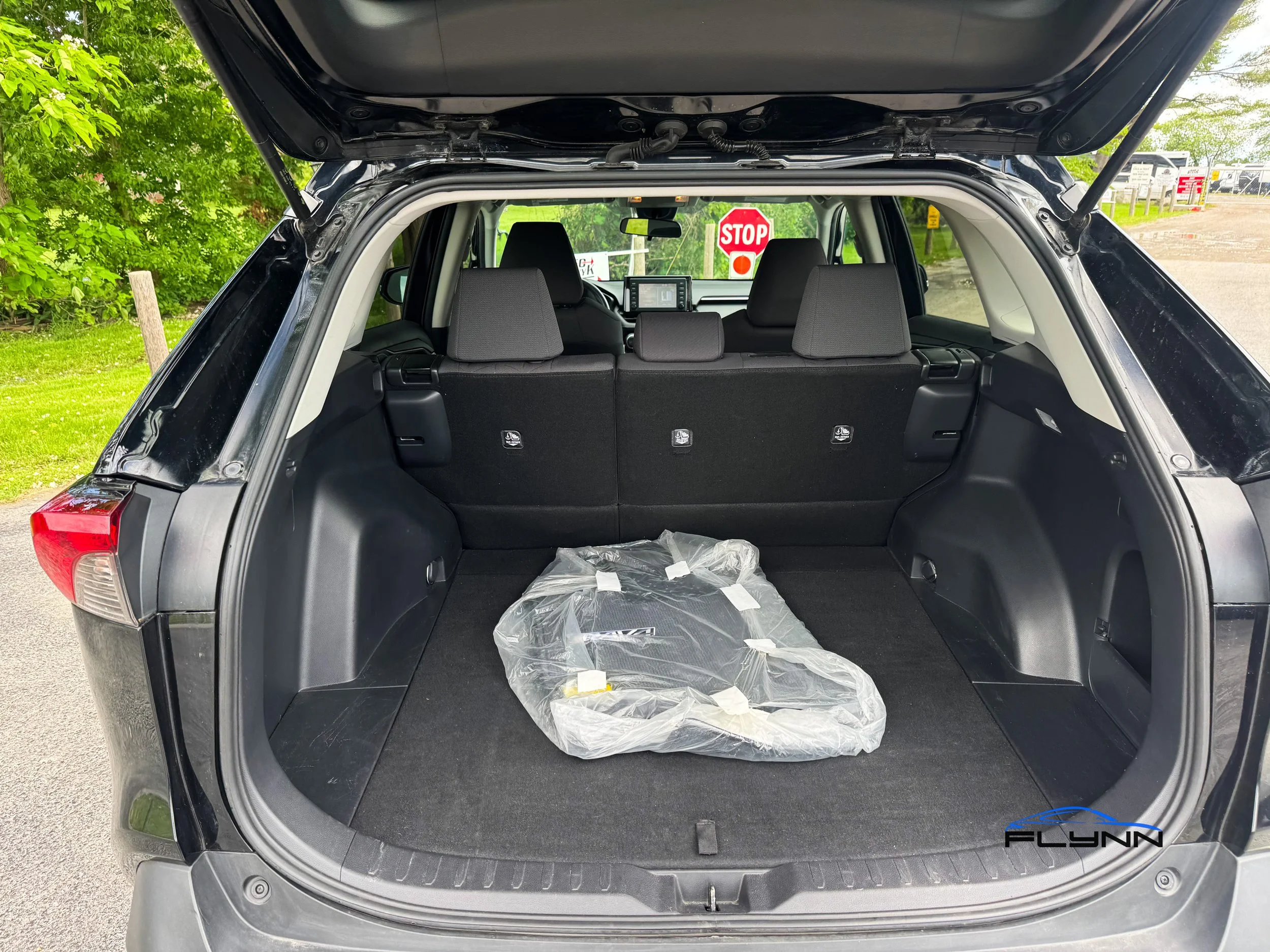 2019-Toyota-RAV4-LE-flynn-automotive-15.jpg