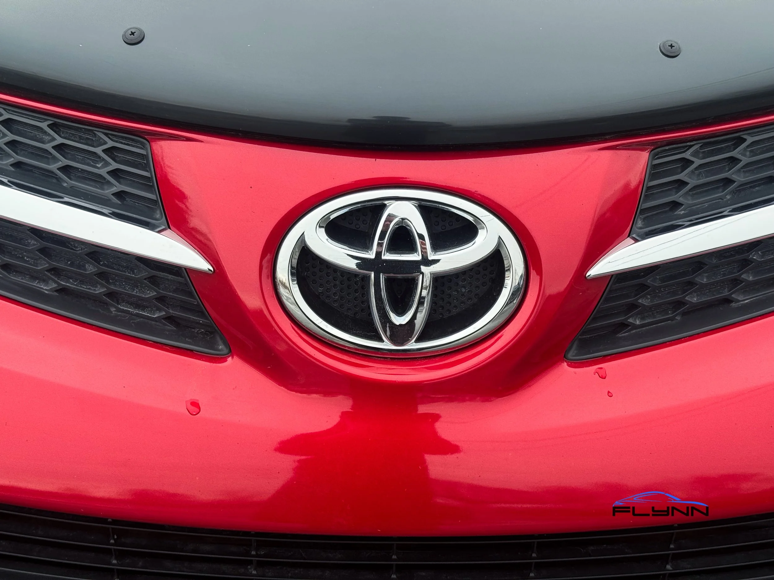 2015-TOYOTA-RAV4-FLYNN-AUTOMOTIVE-07.jpg