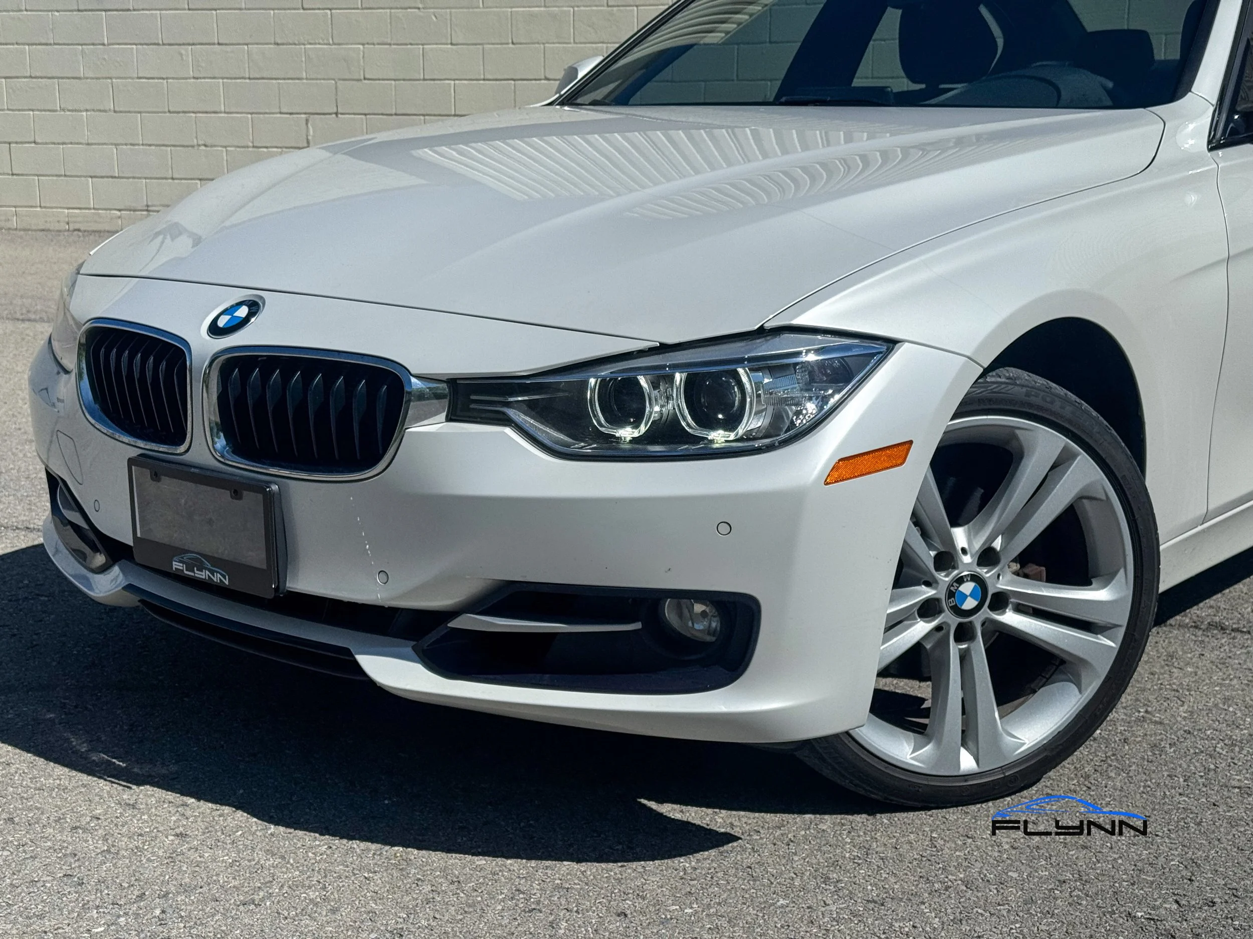 2014-BMW-328IXDRIVE-FLYNN-AUTOMOTIVE-38.jpg