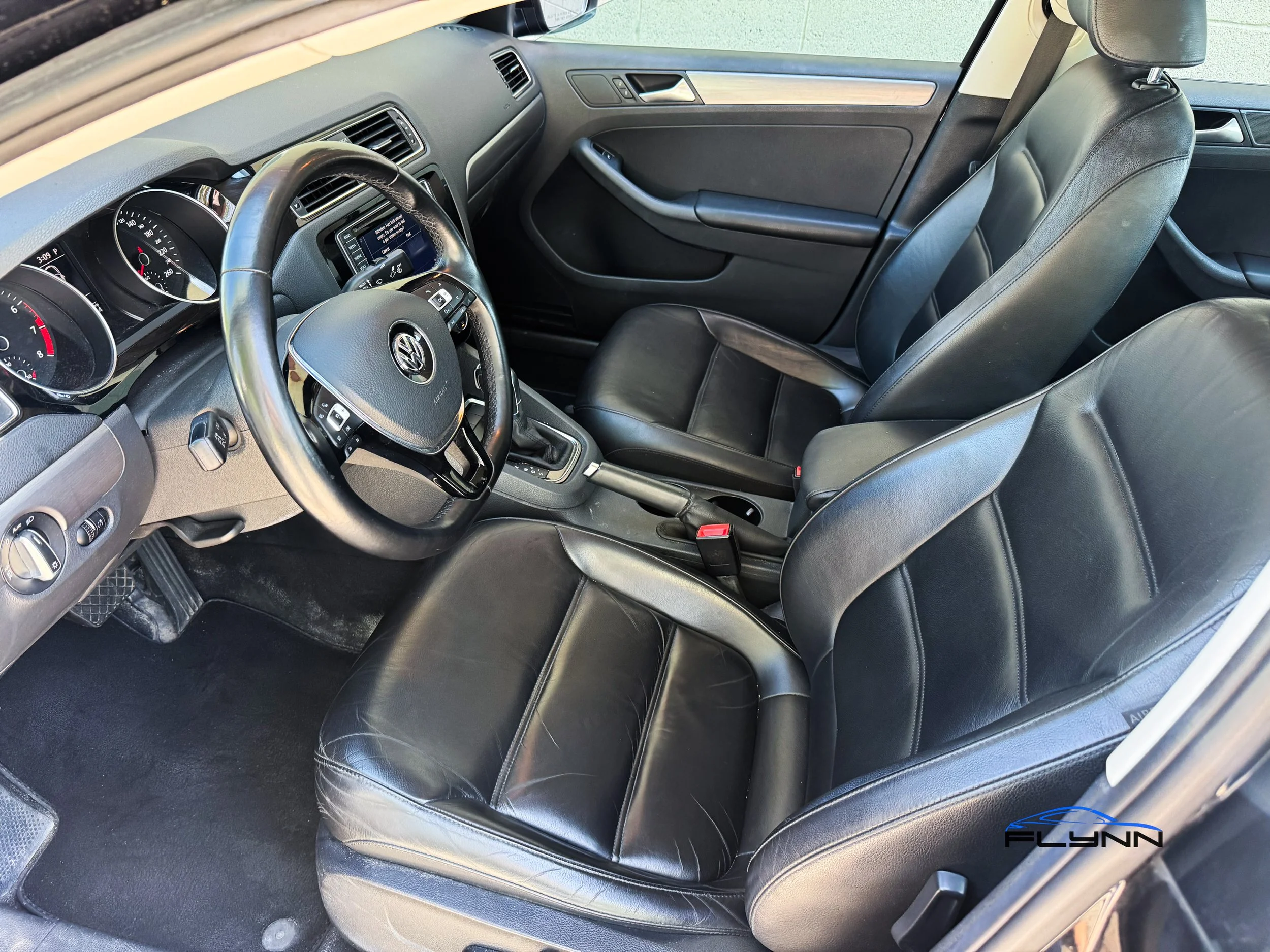 2017-Volkswagen-Jetta-flynn-automotive-15.jpg
