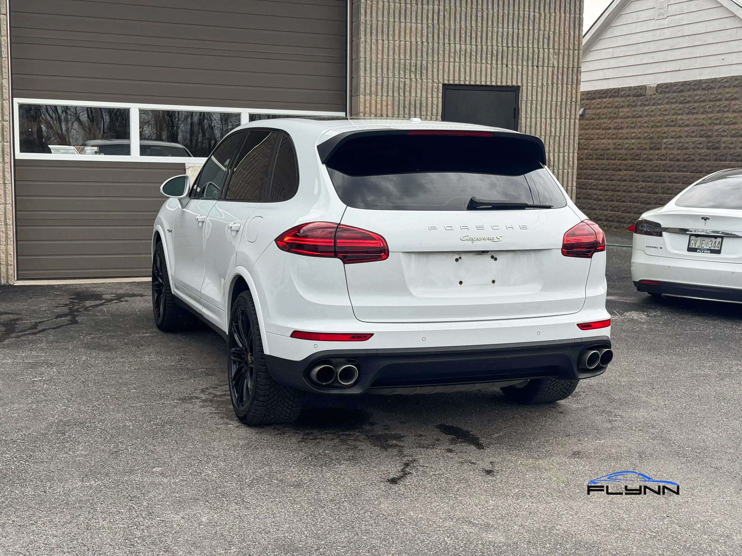 2017-porsche-cayenne-s-ehybrid-flynn-automotive-67.jpg