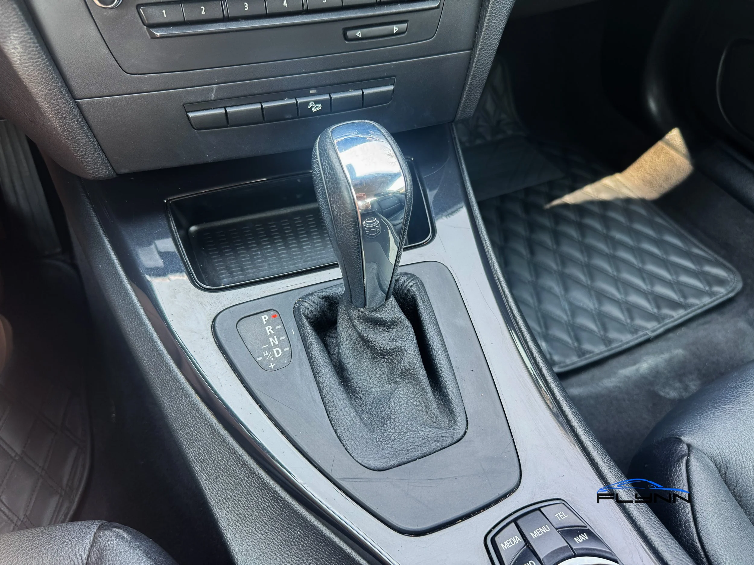 2013-BMW-328IXDRIVE-FLYNN-AUTOMOTIVE-10.jpg