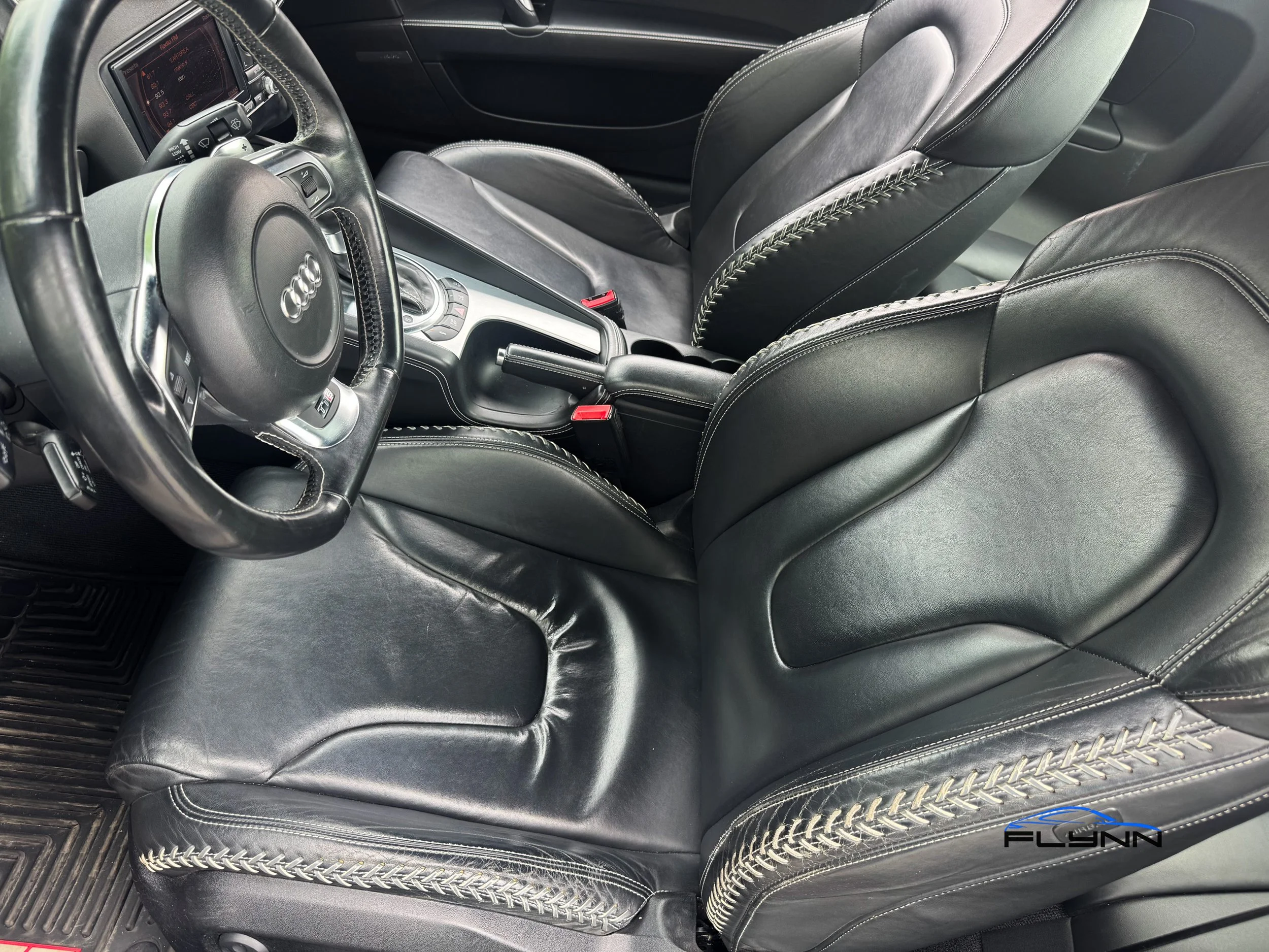 2009-Audi-TTS--flynn-automotive-11.jpg