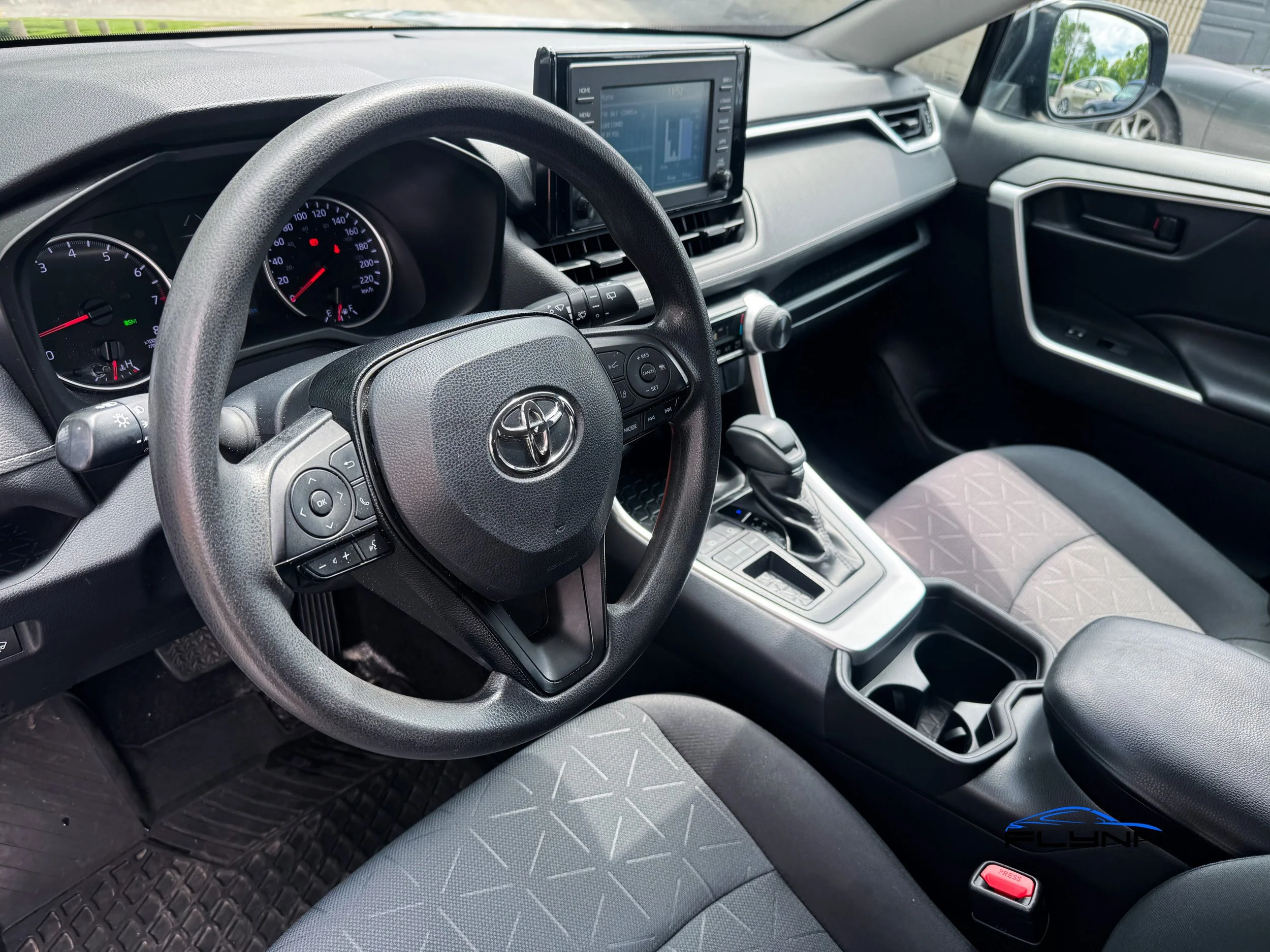 2019-Toyota-RAV4-LE-flynn-automotive-11.jpg