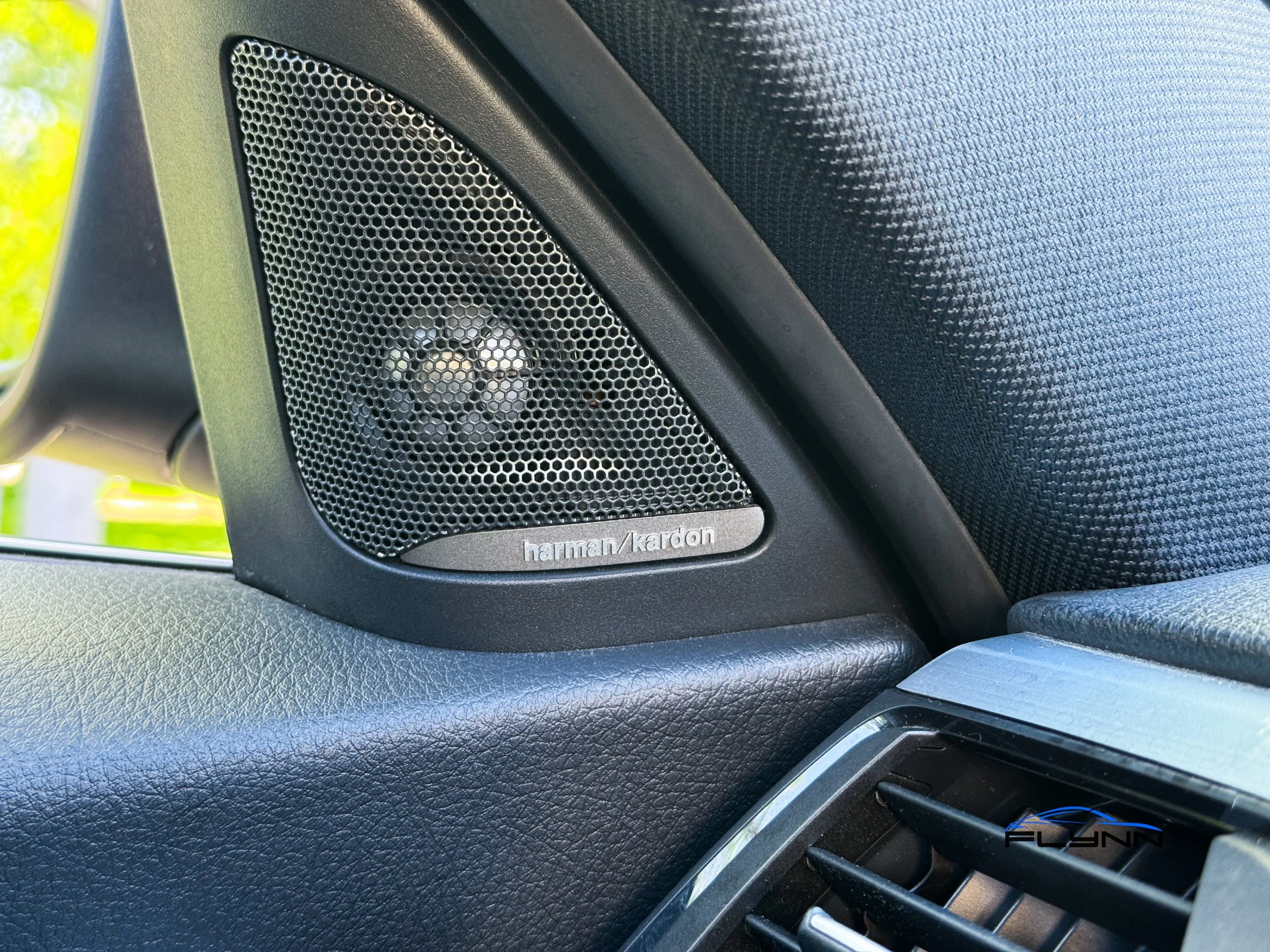2015-BMW-335IXDRIVE-FLYNN-AUTOMOTIVE-46.jpg