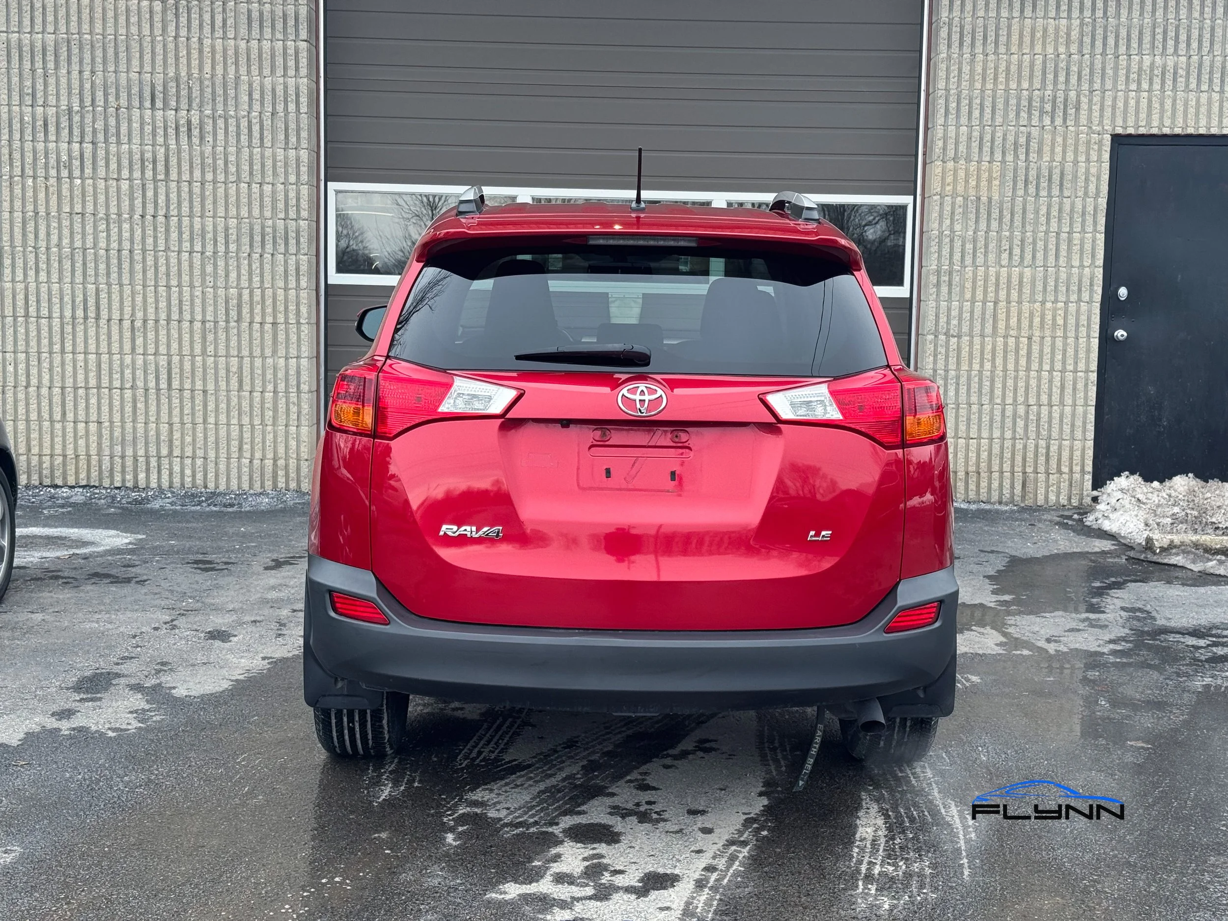 2015-TOYOTA-RAV4-FLYNN-AUTOMOTIVE-06.jpg