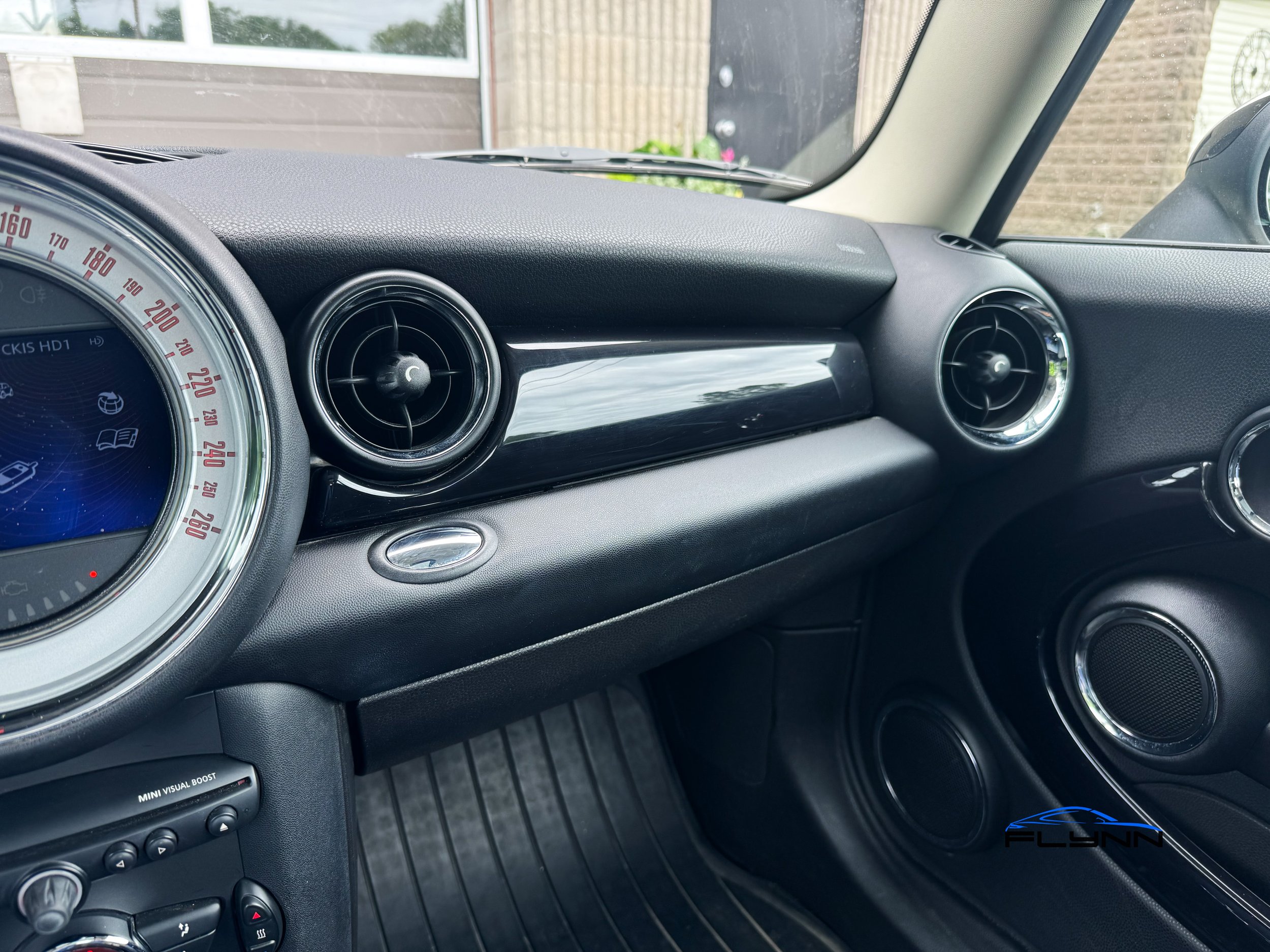 2011-MINI-COOPER-FLYNN-AUTOMOTIVE-01.jpg