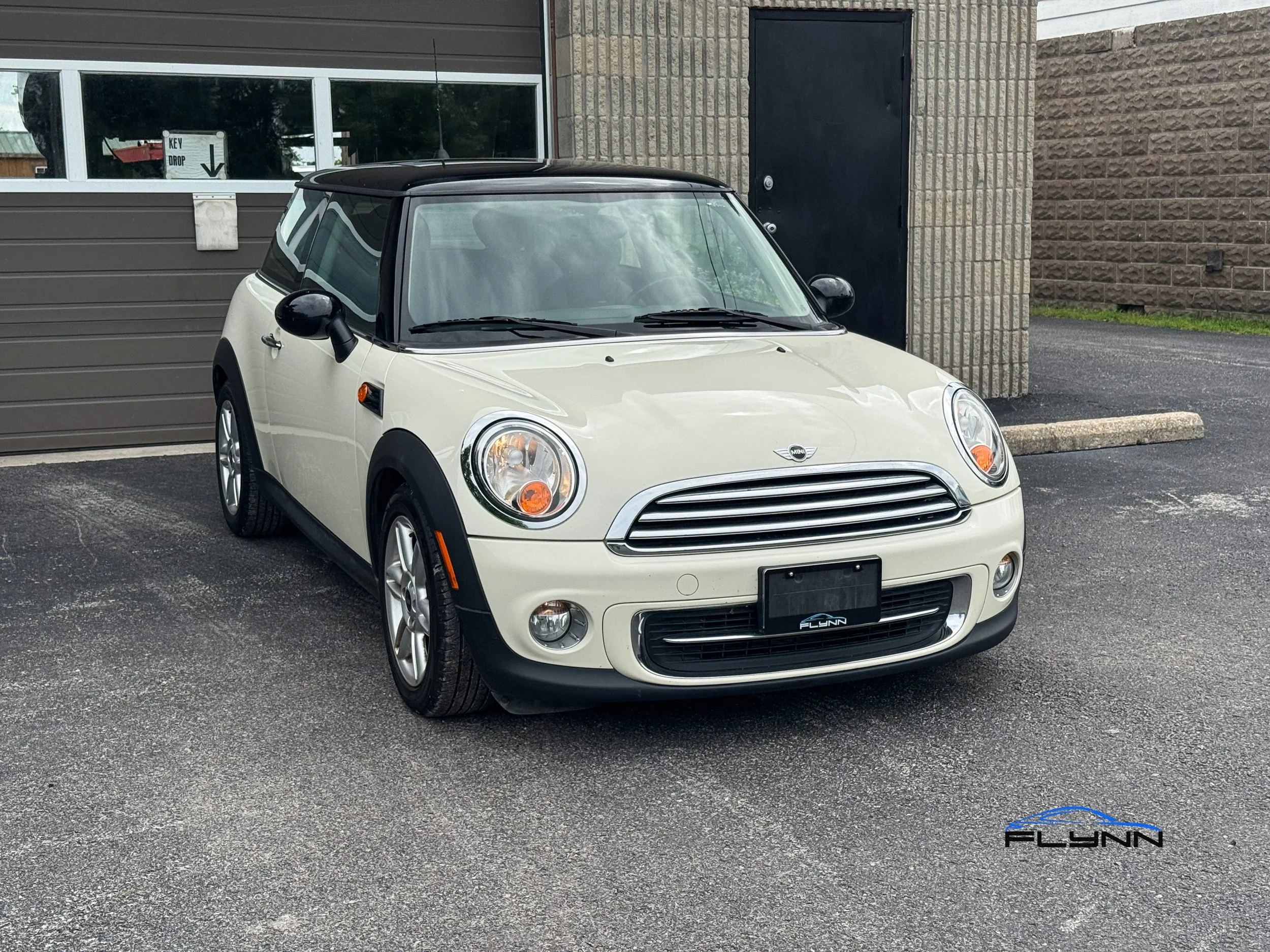 2011-MINI-COOPER-FLYNN-AUTOMOTIVE-23.jpg