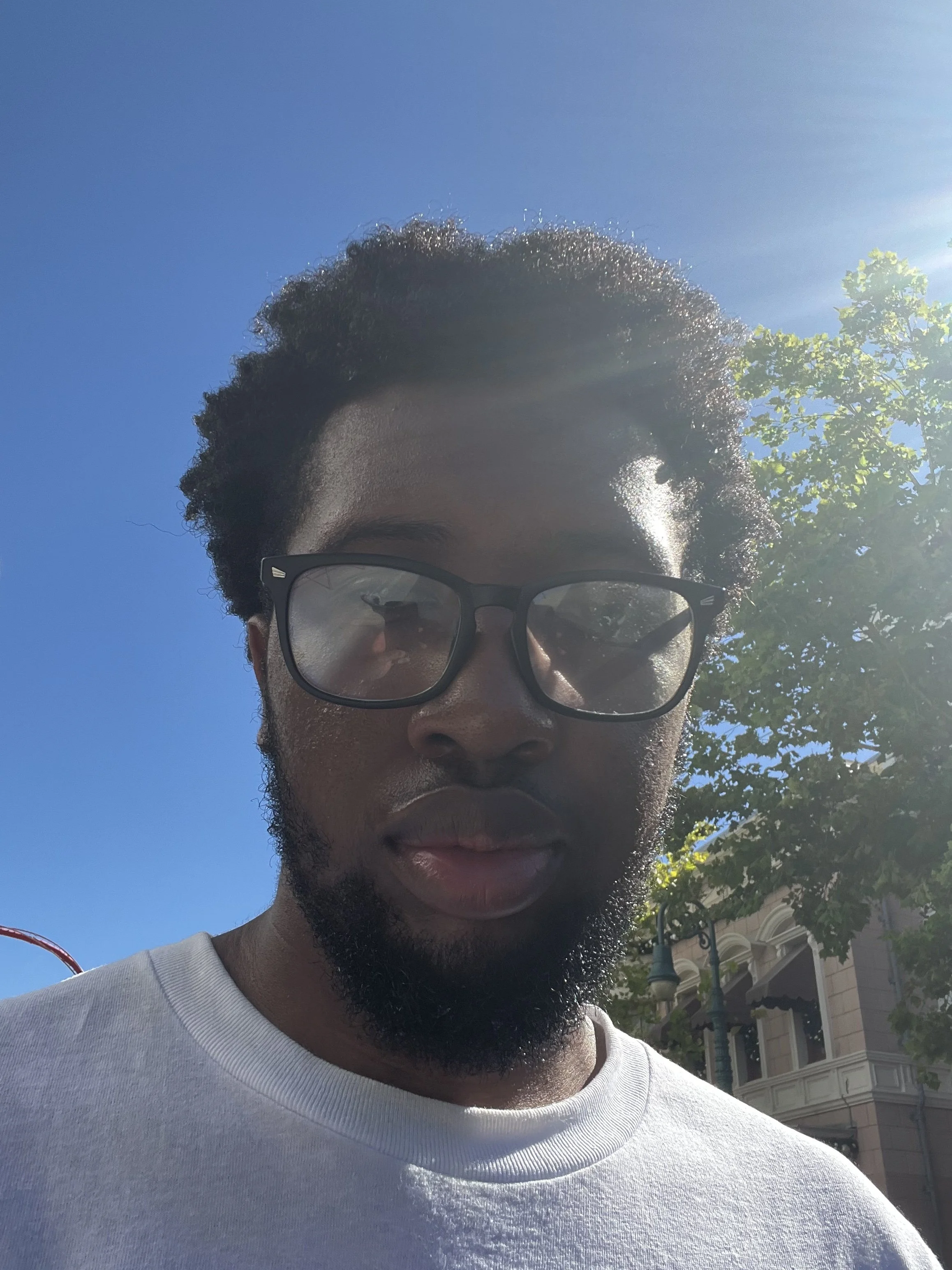 Gedeon headshot