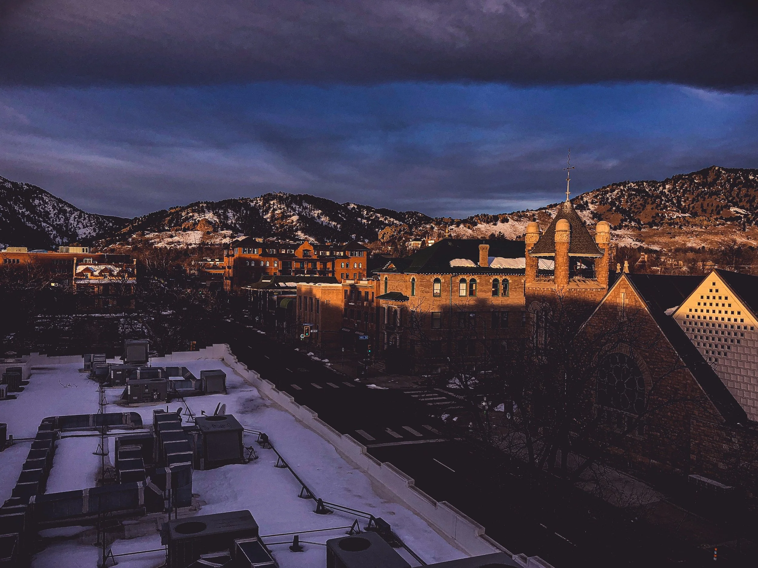 Photography: dawn in downtown Boulder in January