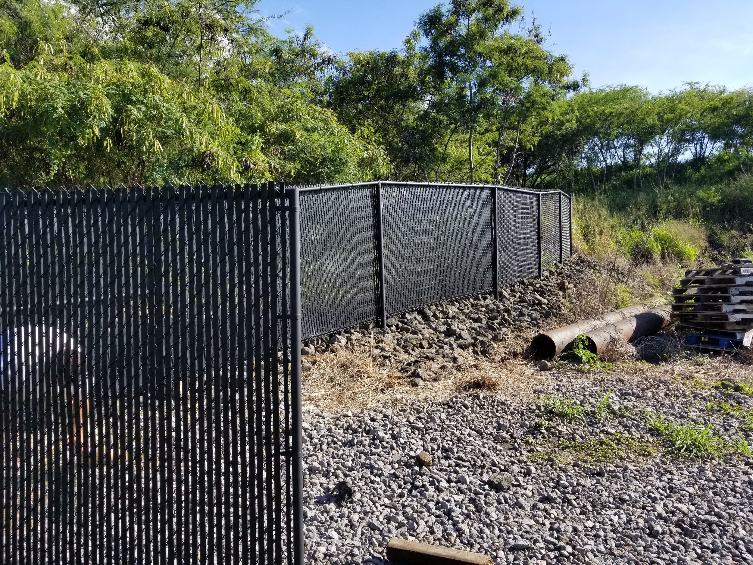 Black Vinyl Chain Link with Privacy Slats