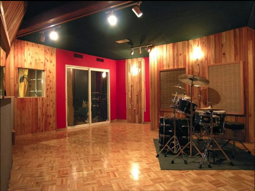 STUDIO A LIVE ROOM