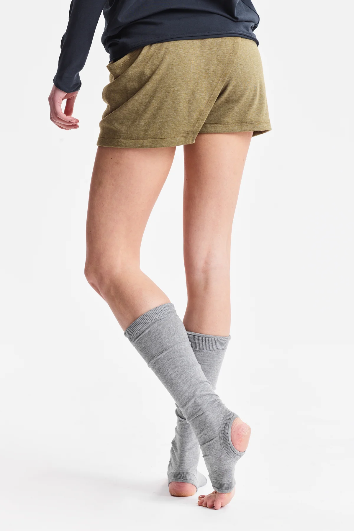 aryasense-grey-yoga-spats-2