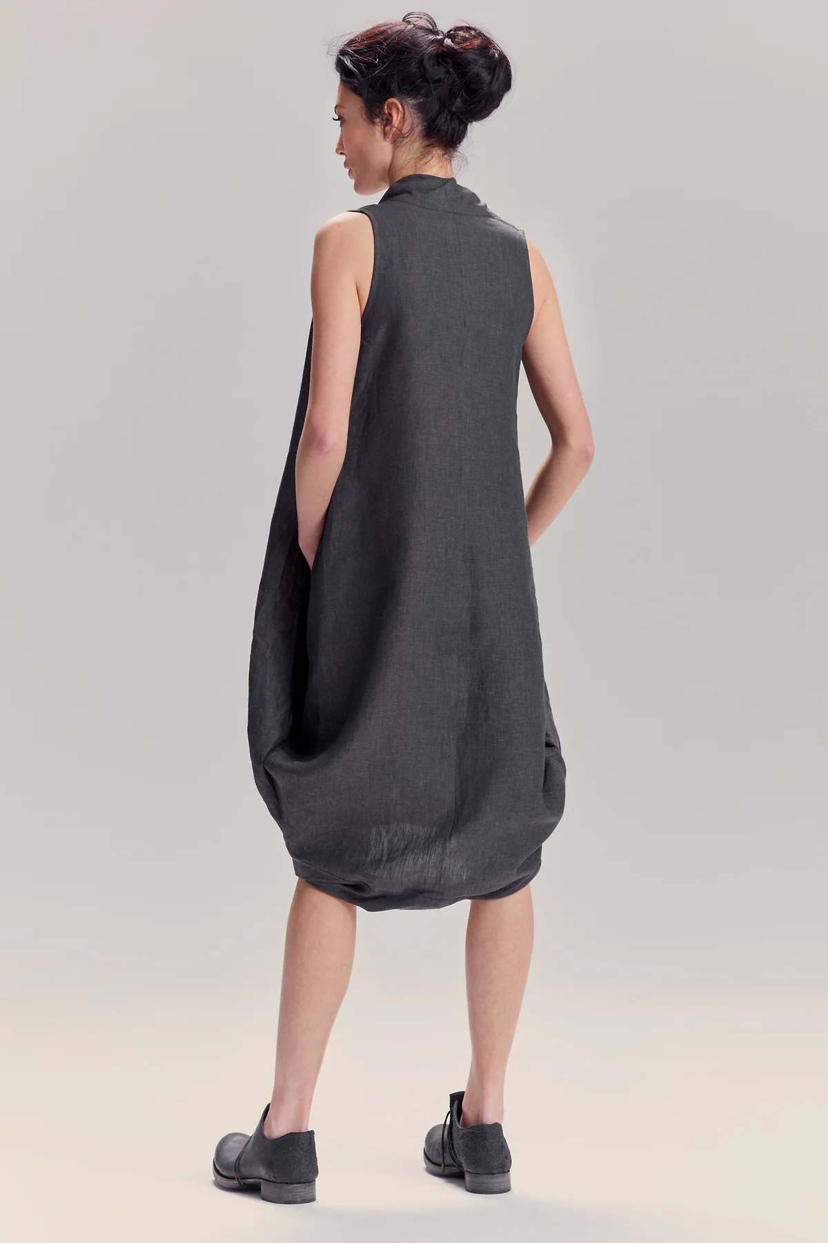 aryasense-chocolate-loose-linen-dress-7