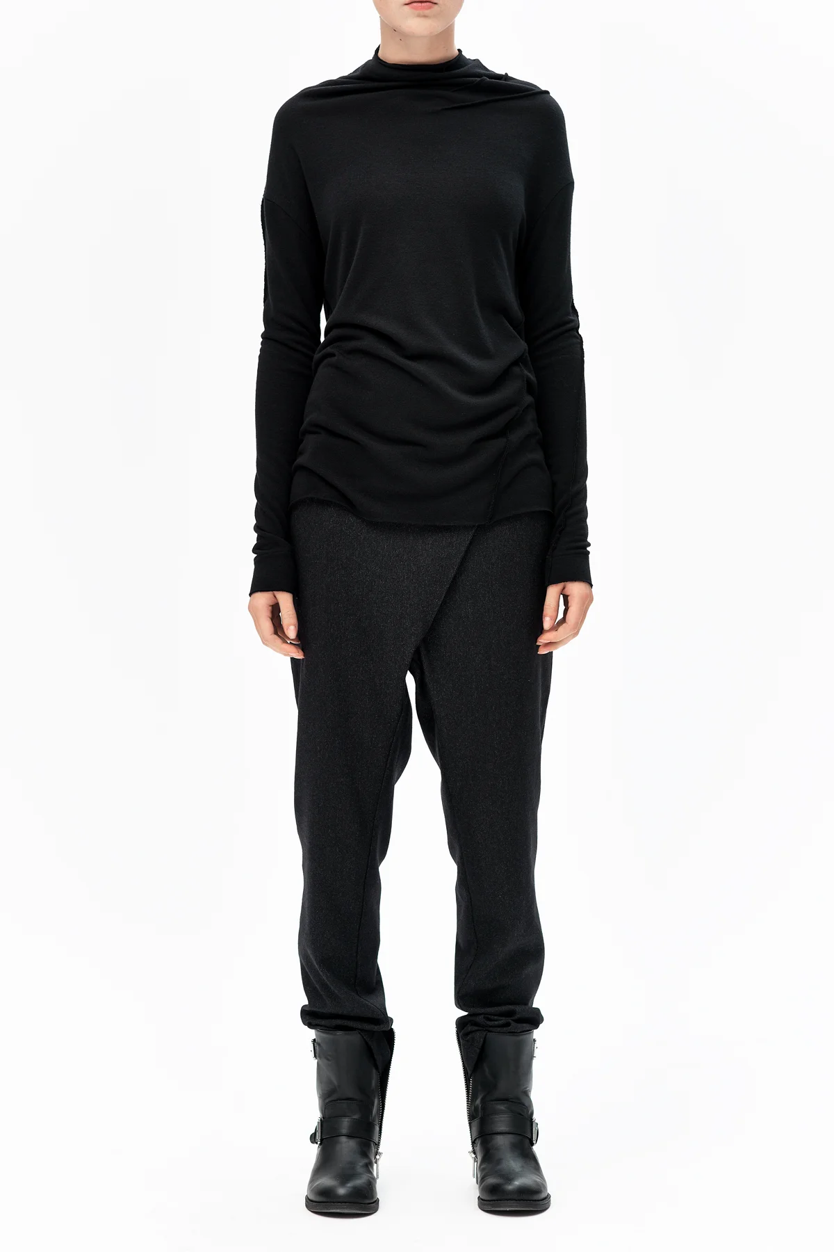 aryasense-long-sleeved-minimalist-top-1