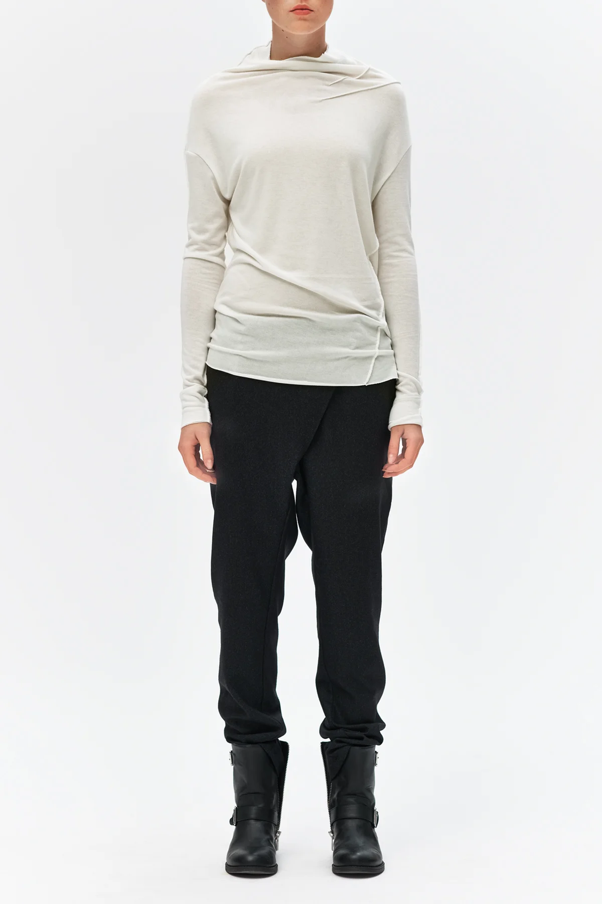 aryasense-long-sleeved-minimalist-top-1