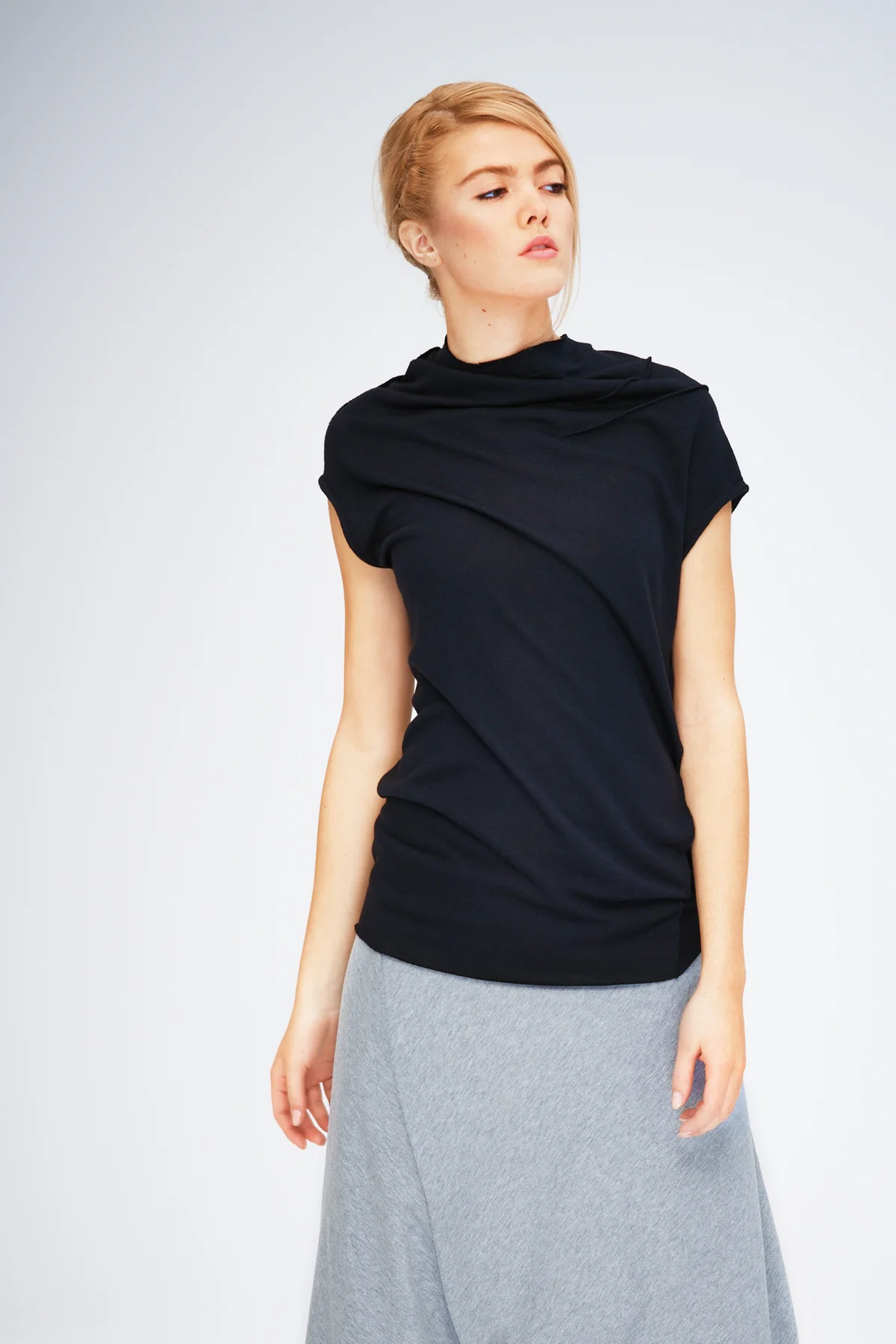 aryasense-black-short-sleeved-minimalist-top-5