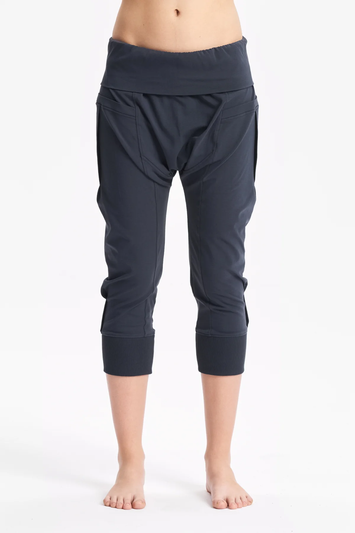aryasense-blue-cropped-yoga-pants-1