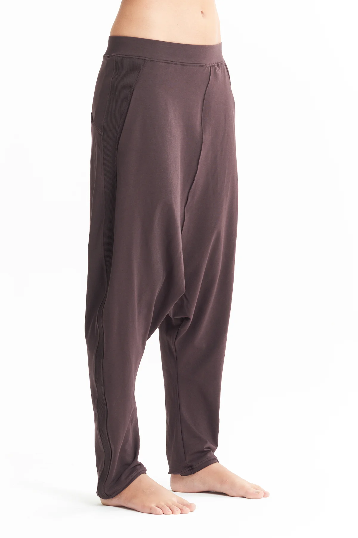 aryasense-bordo-drop-bottom-pants-2
