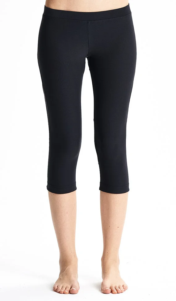 aryasense-black-cropped-leggings-mesh-panels-2